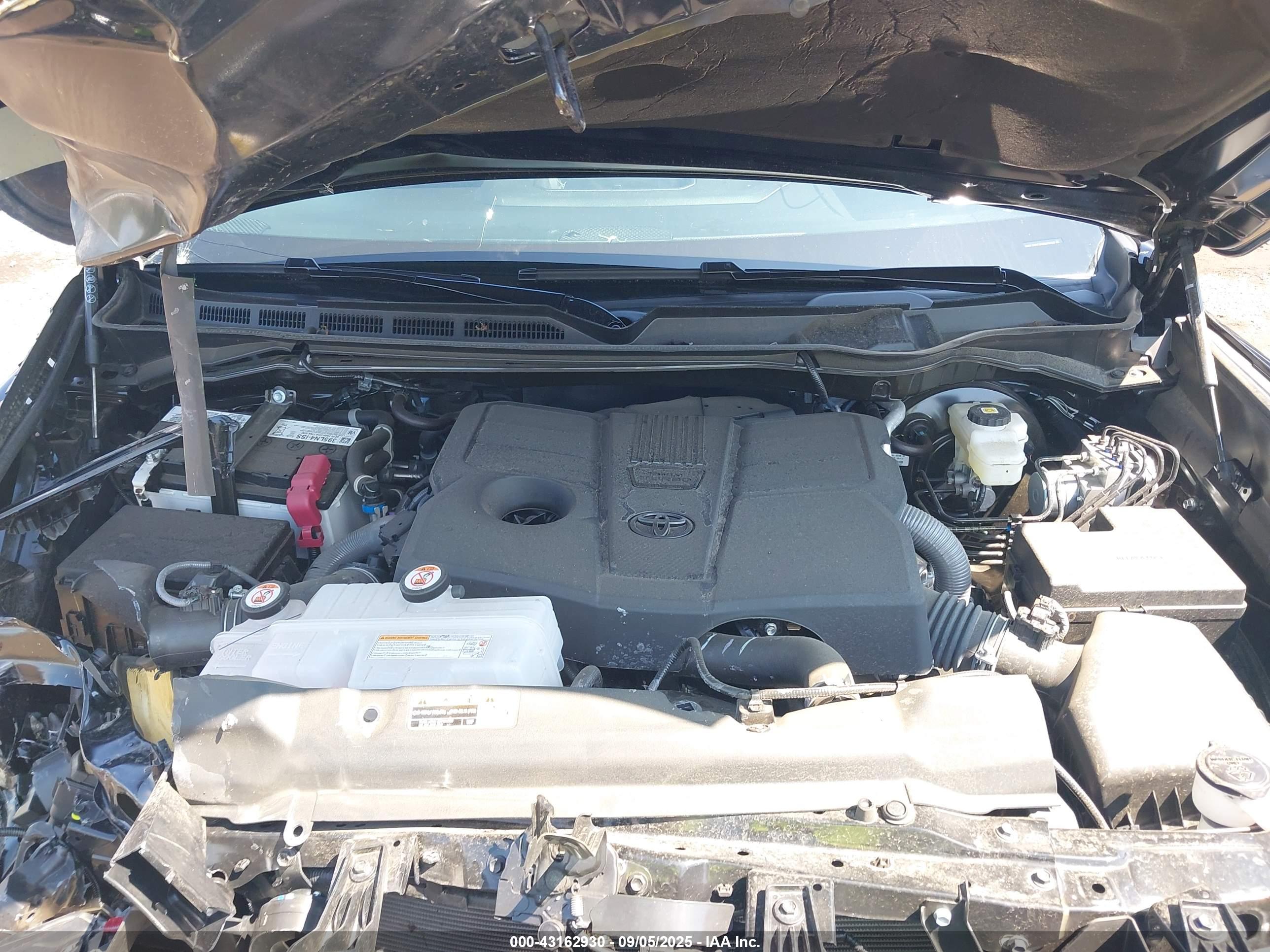 TOYOTA TUNDRA image 10