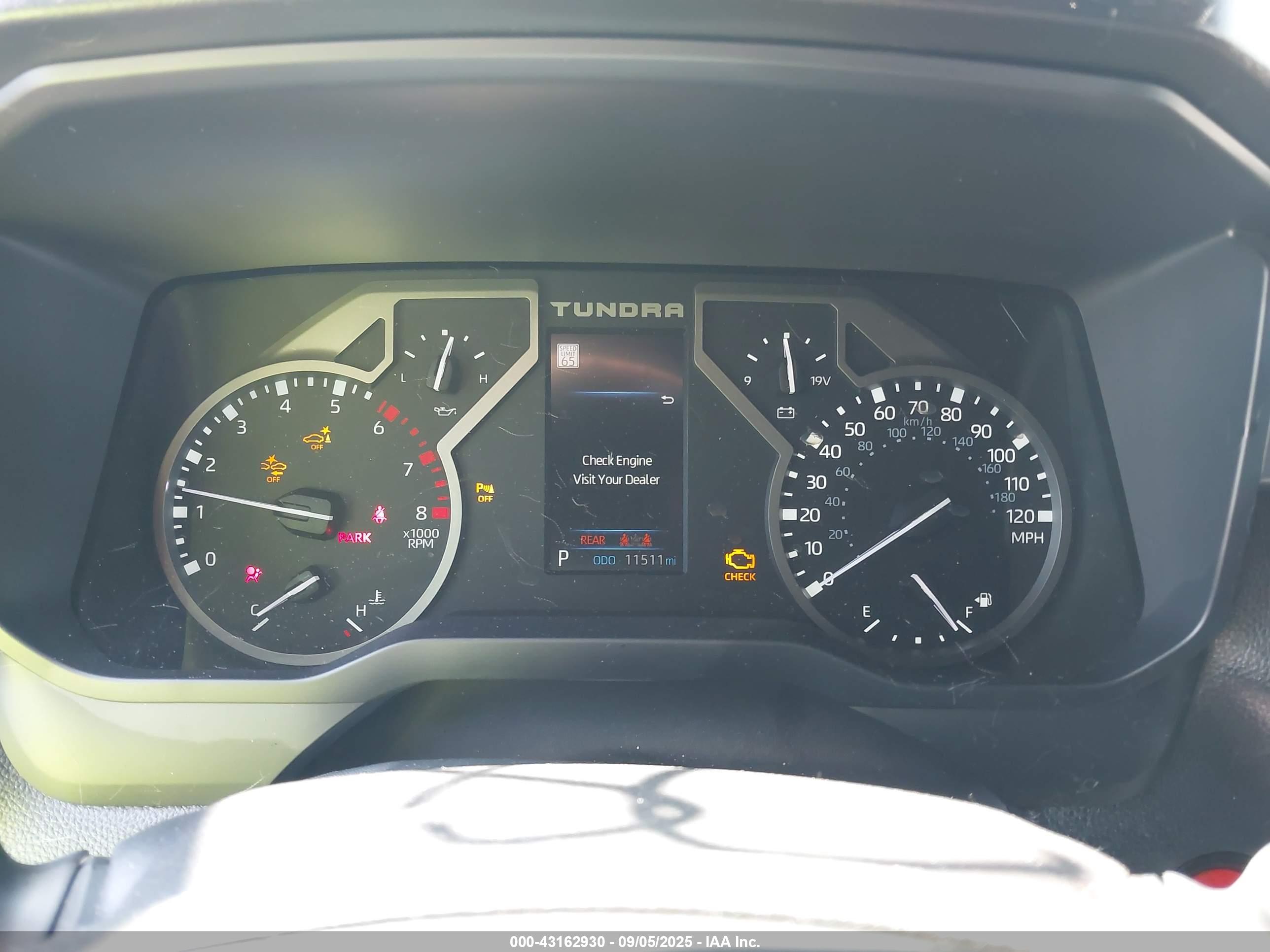 TOYOTA TUNDRA image 7