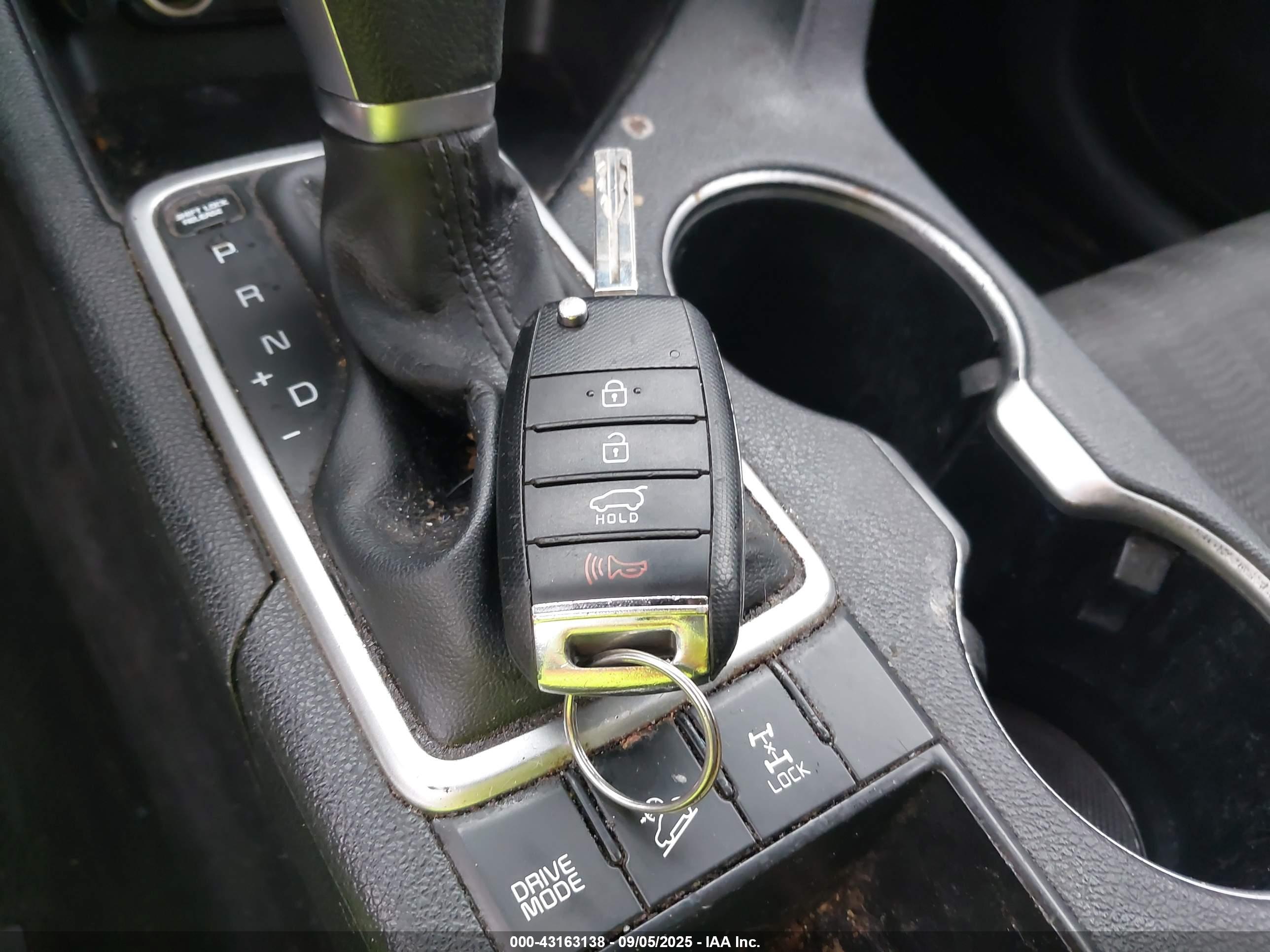 KIA SPORTAGE image 11