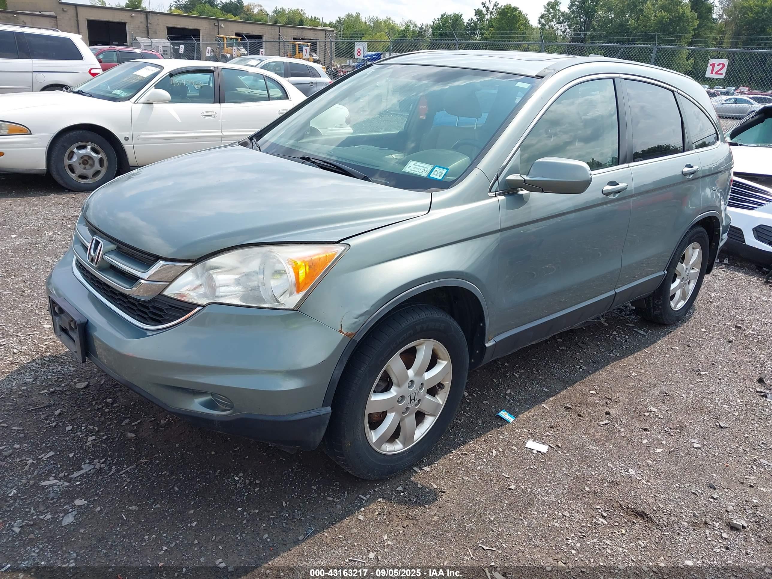 HONDA CR-V image 2