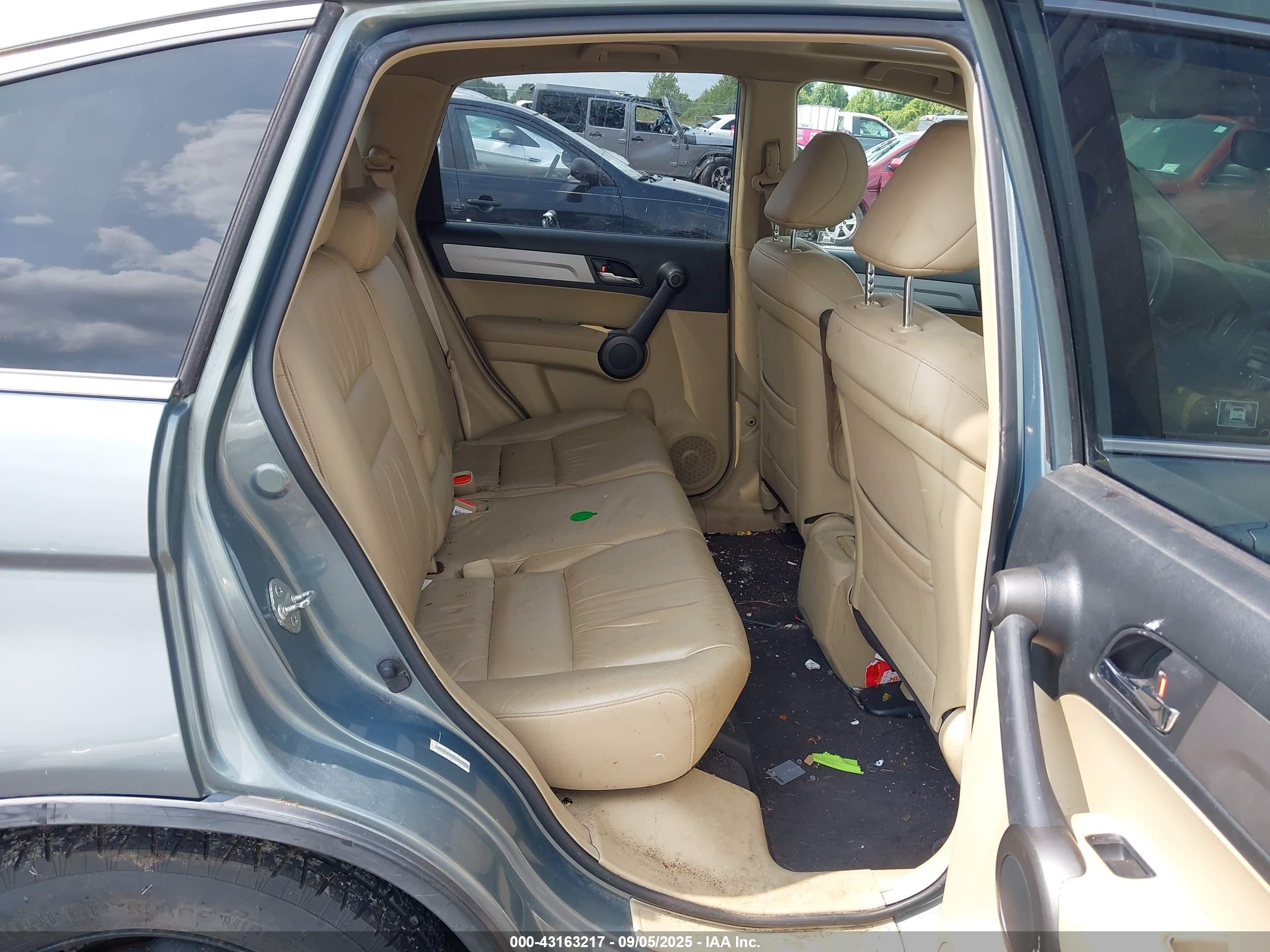 HONDA CR-V image 8