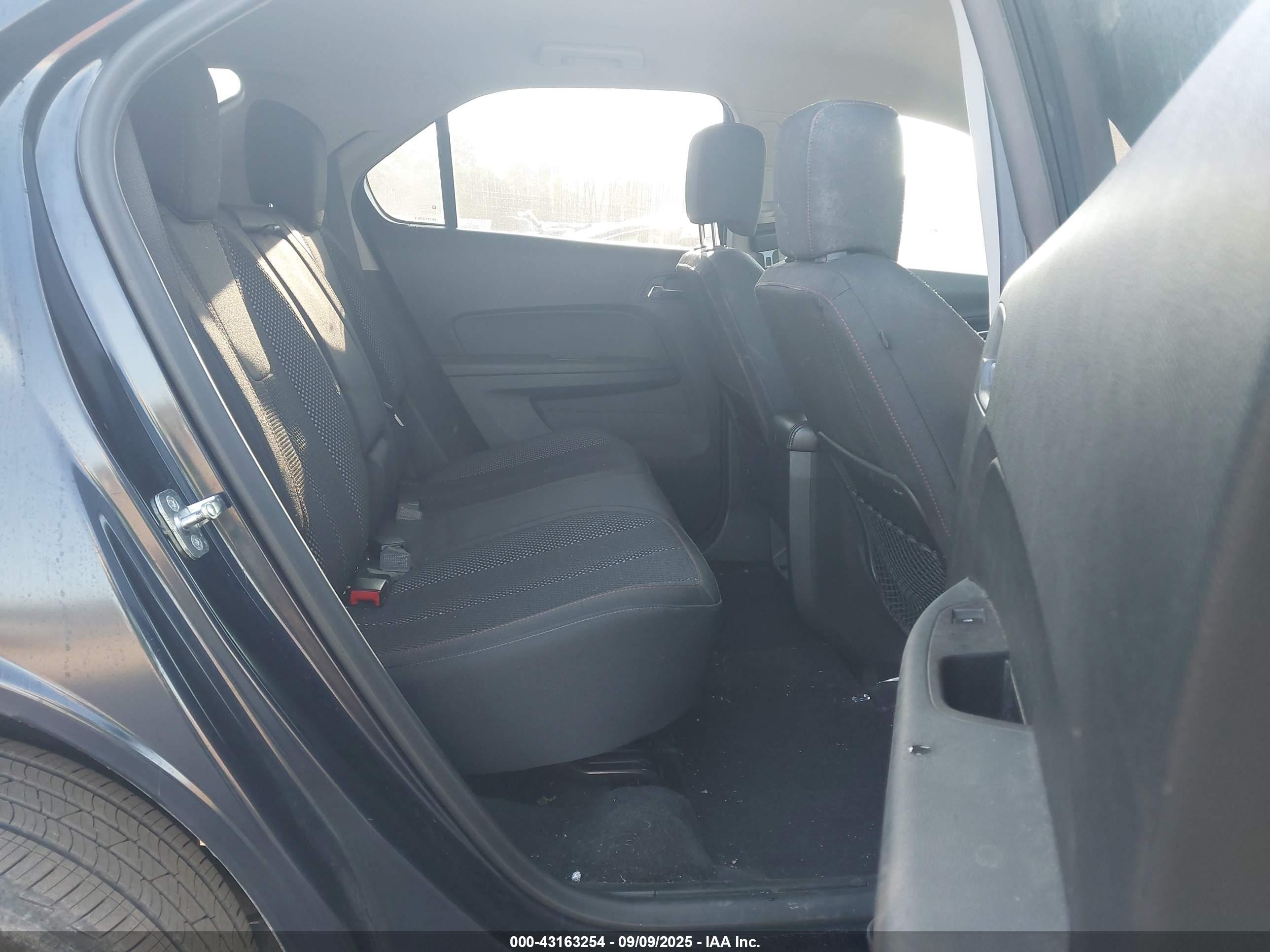 CHEVROLET EQUINOX image 8