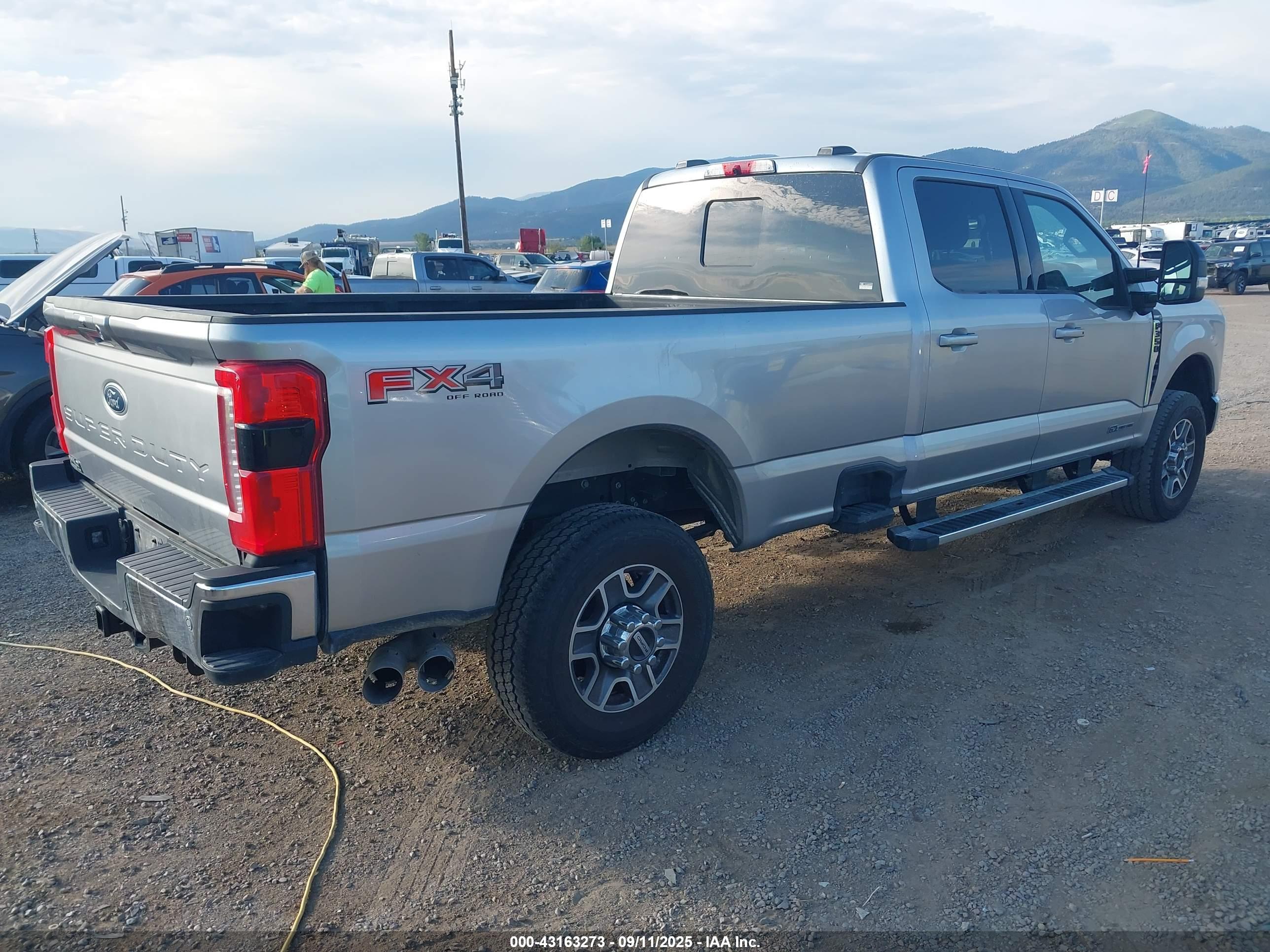 FORD F-350 image 4