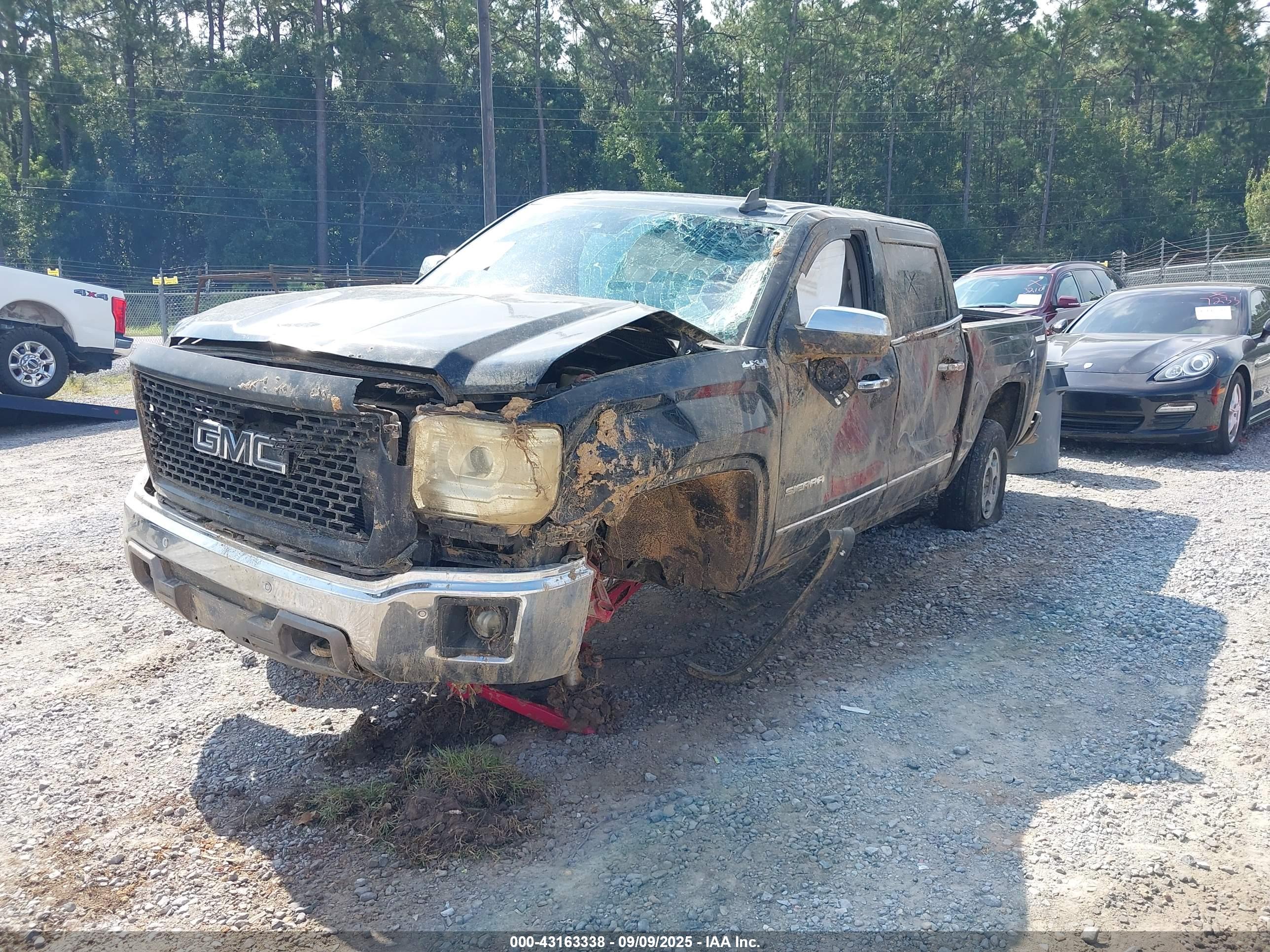 GMC SIERRA image 2