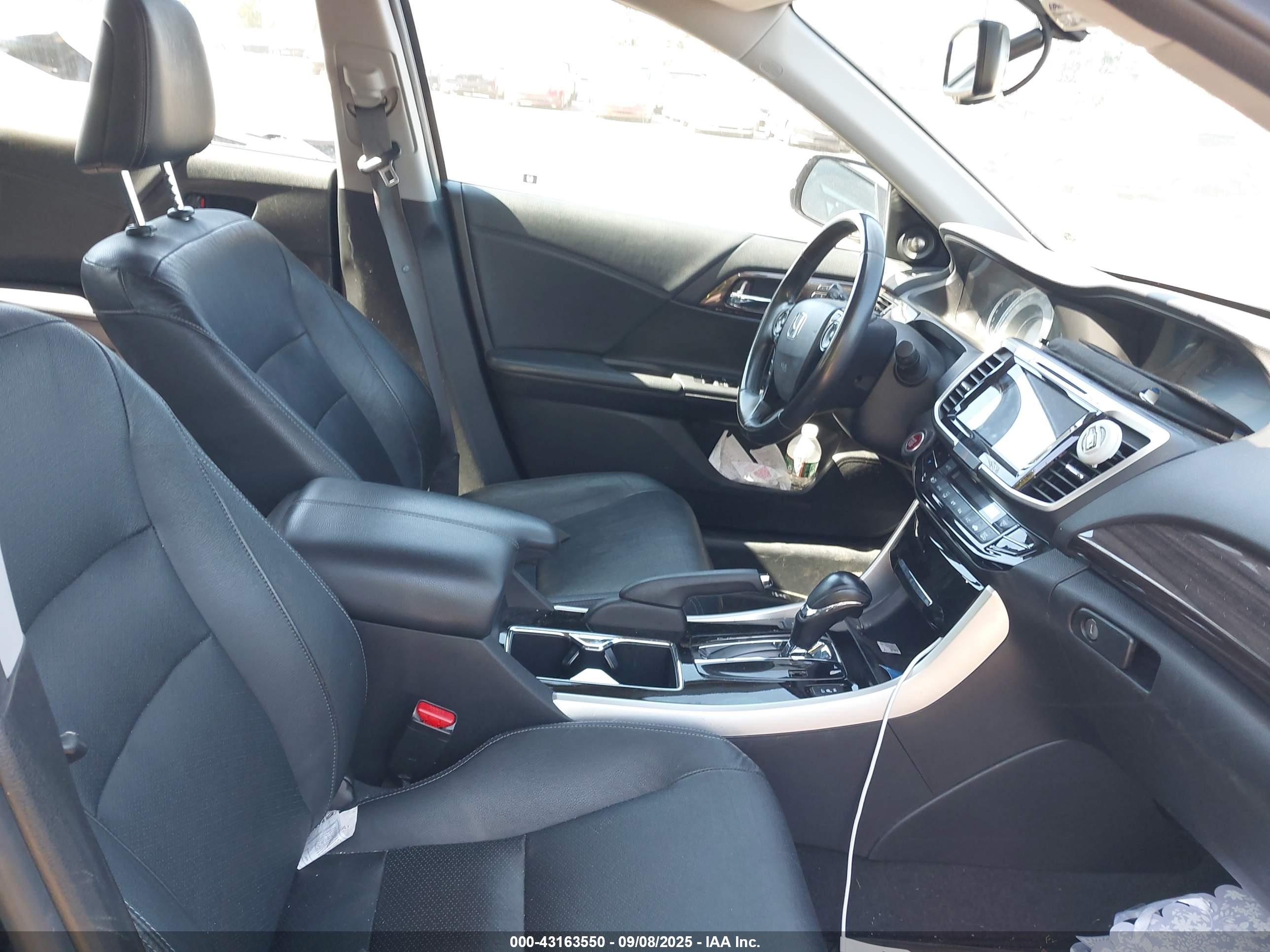 HONDA ACCORD image 5