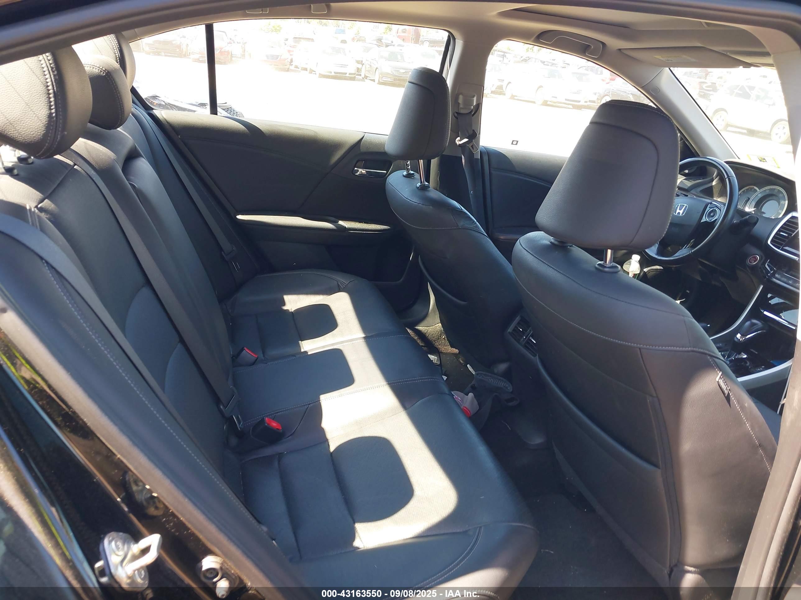 HONDA ACCORD image 8