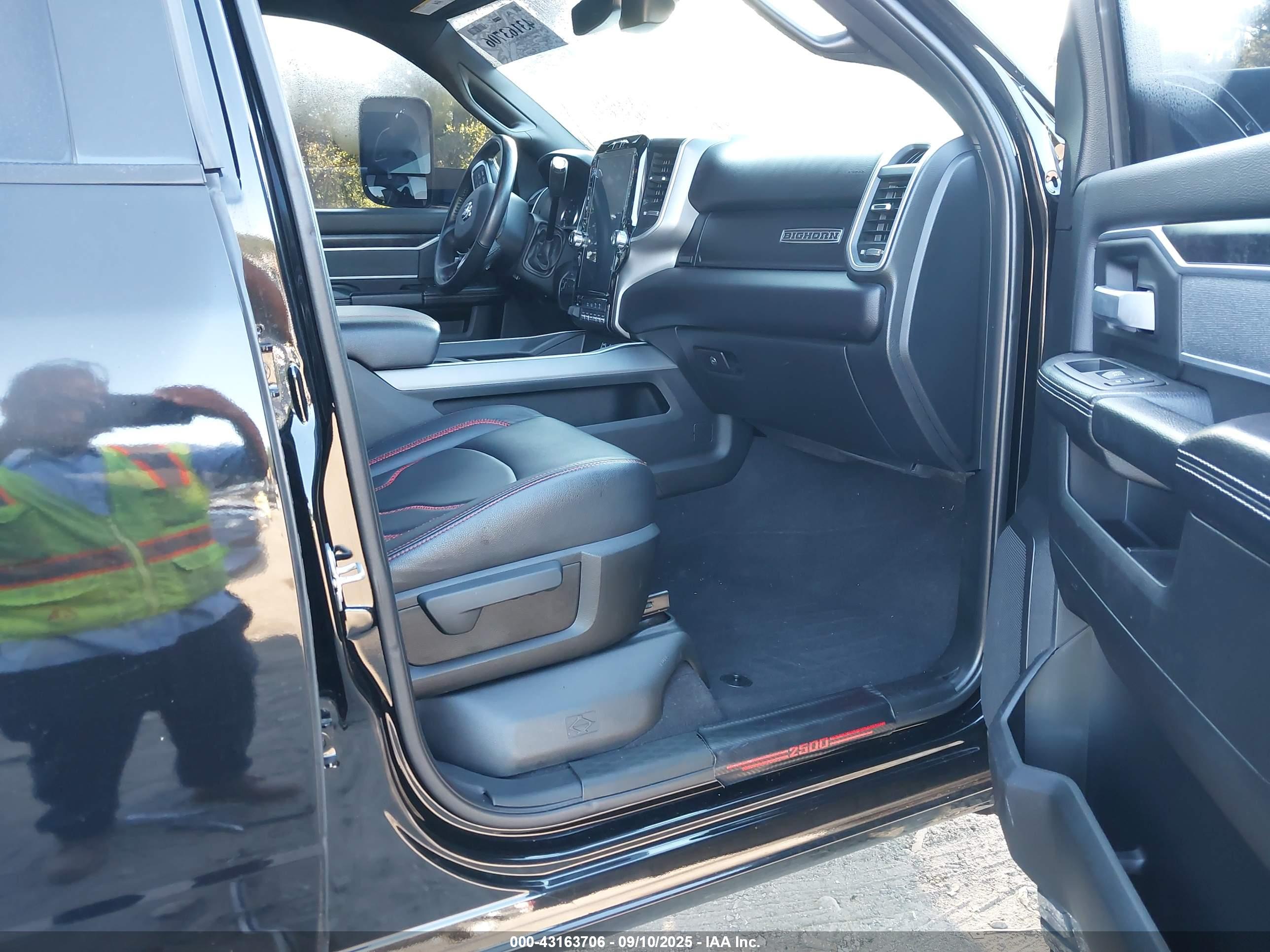 RAM 2500 image 5