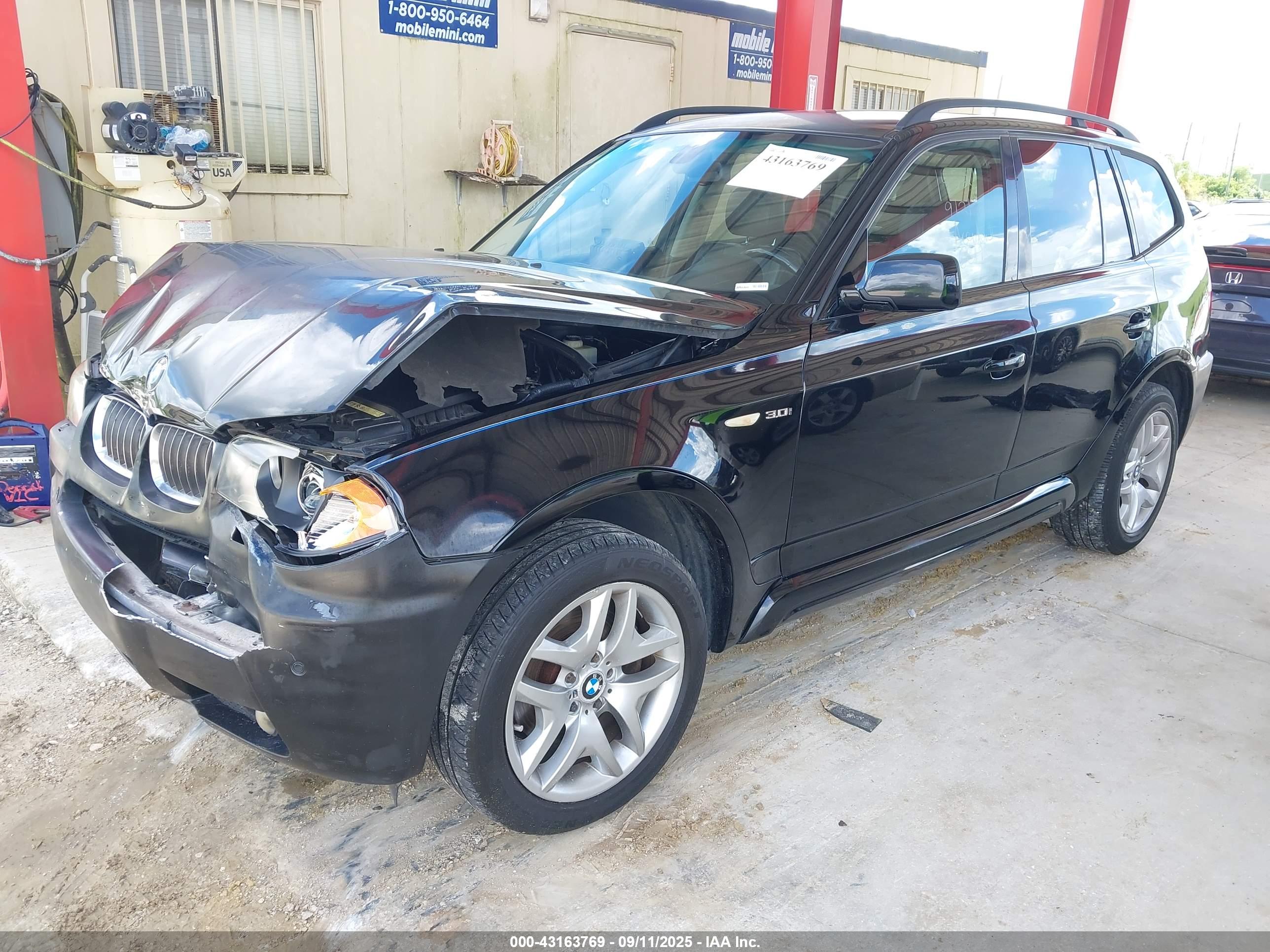 BMW X3 image 2