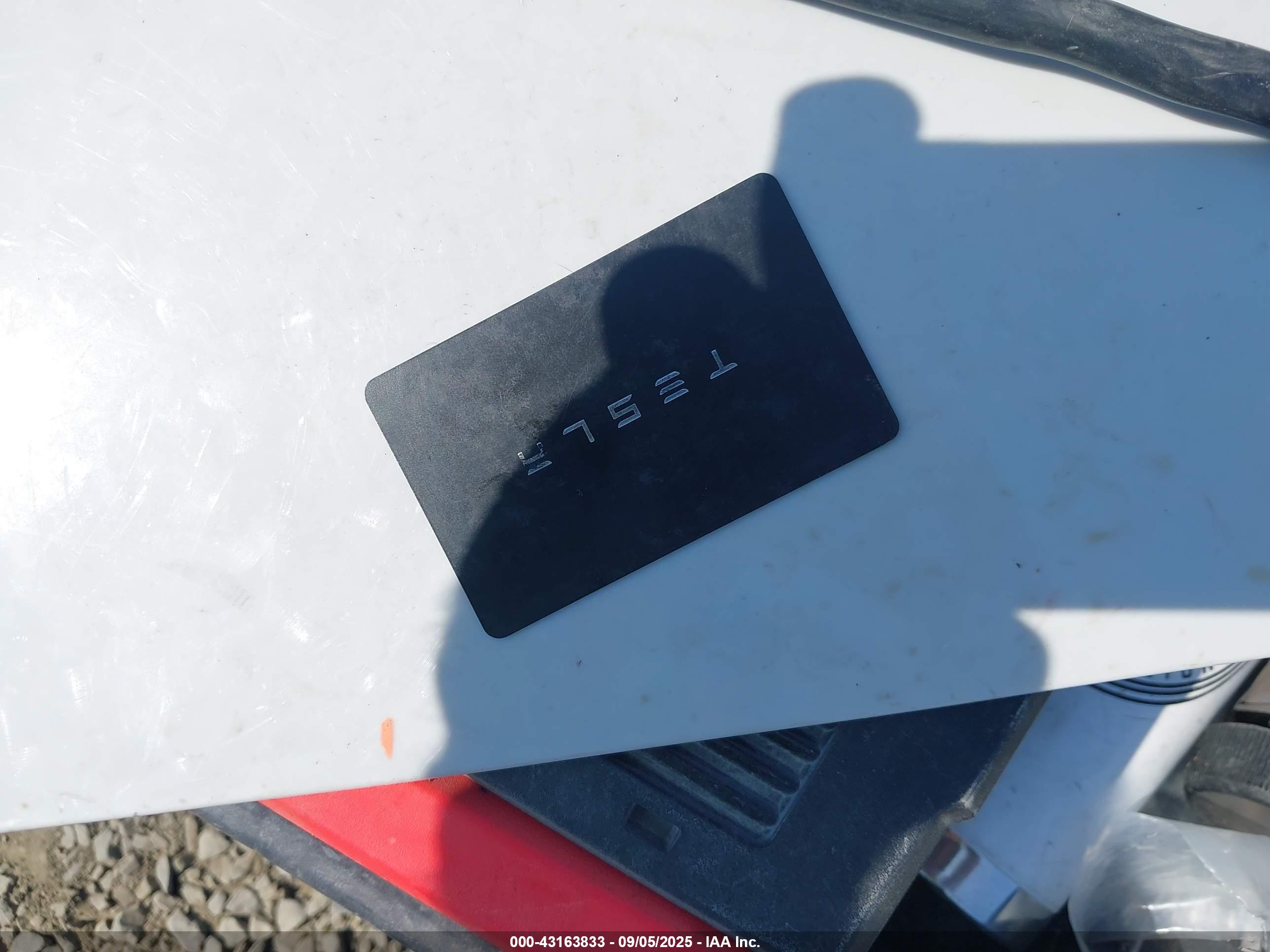 TESLA MODEL image 11