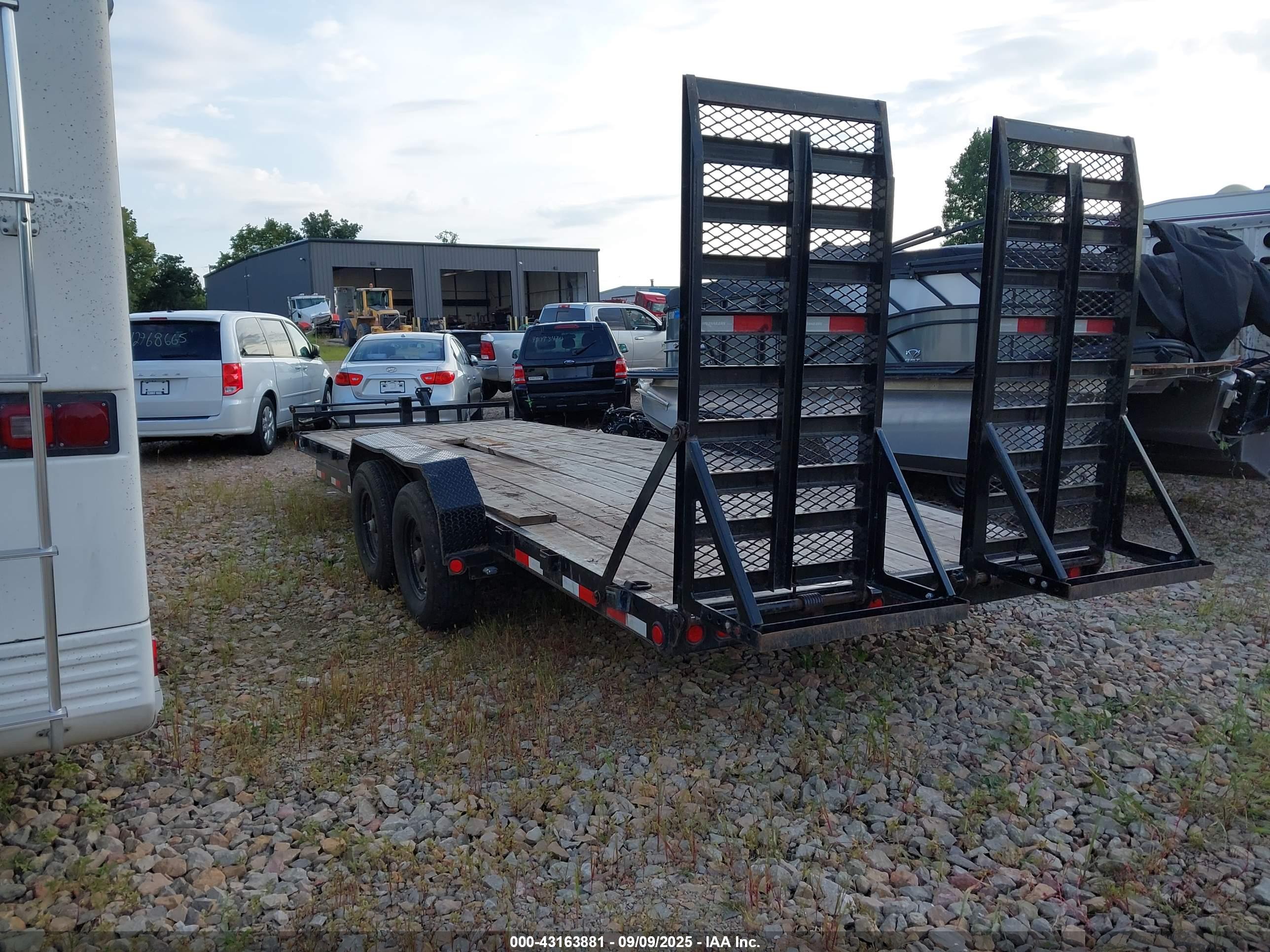 PJ TRAILERS image 3