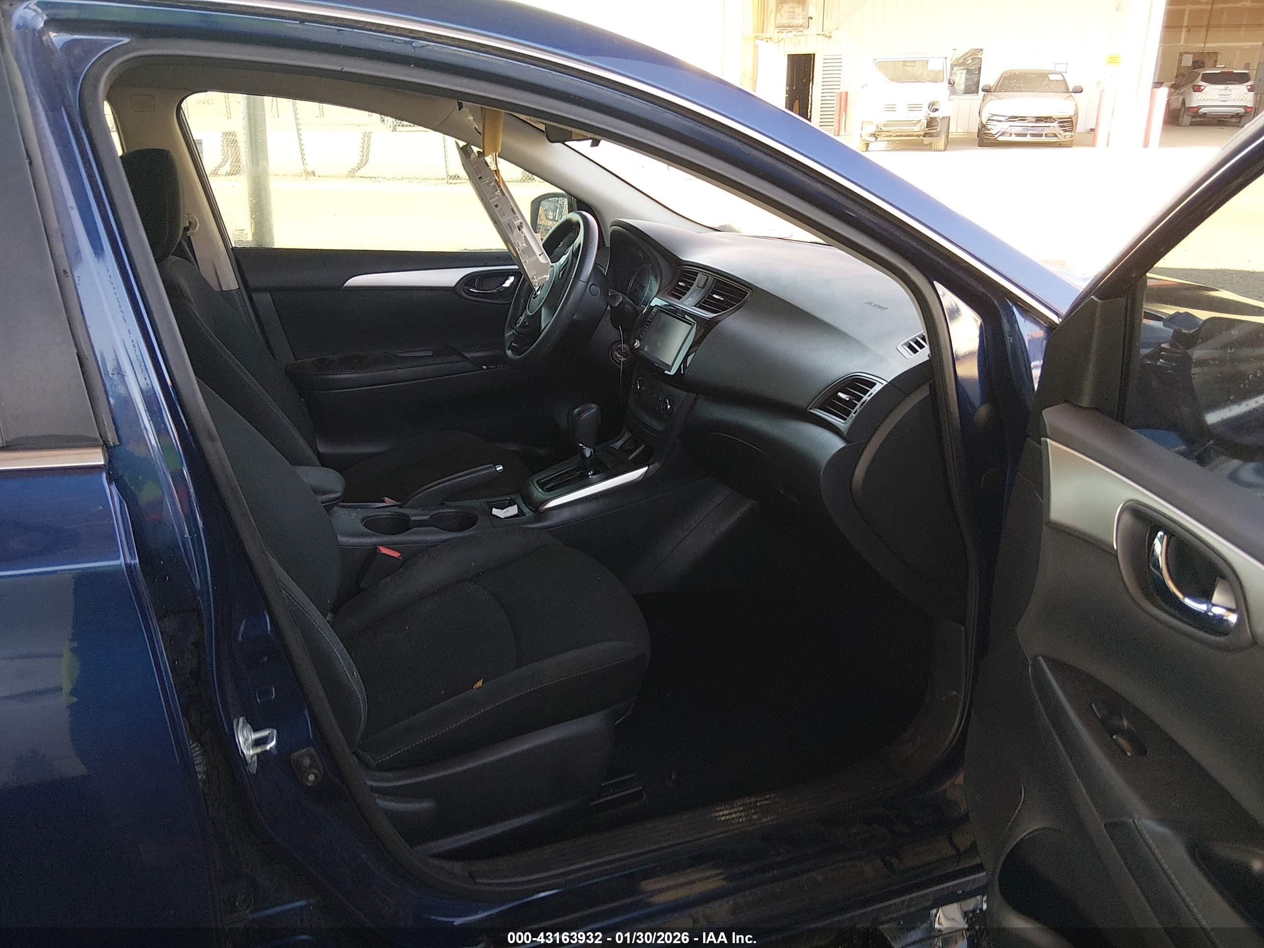 NISSAN SENTRA image 5