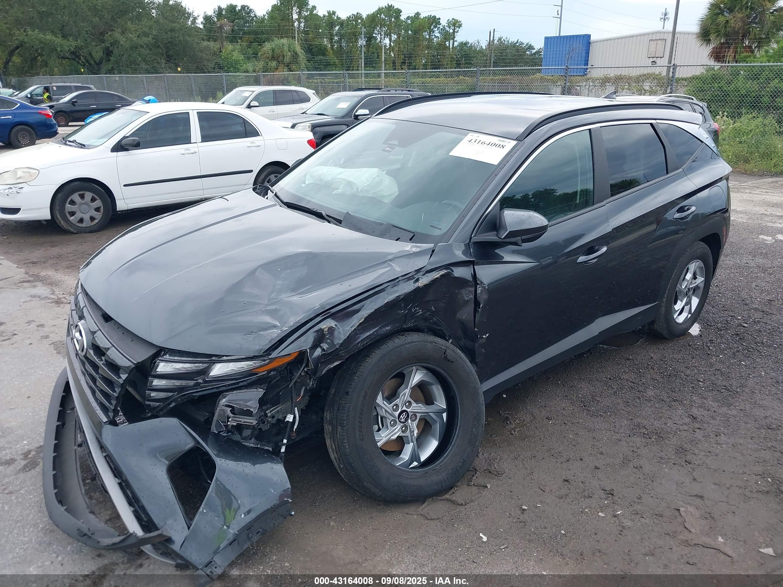 HYUNDAI TUCSON image 2