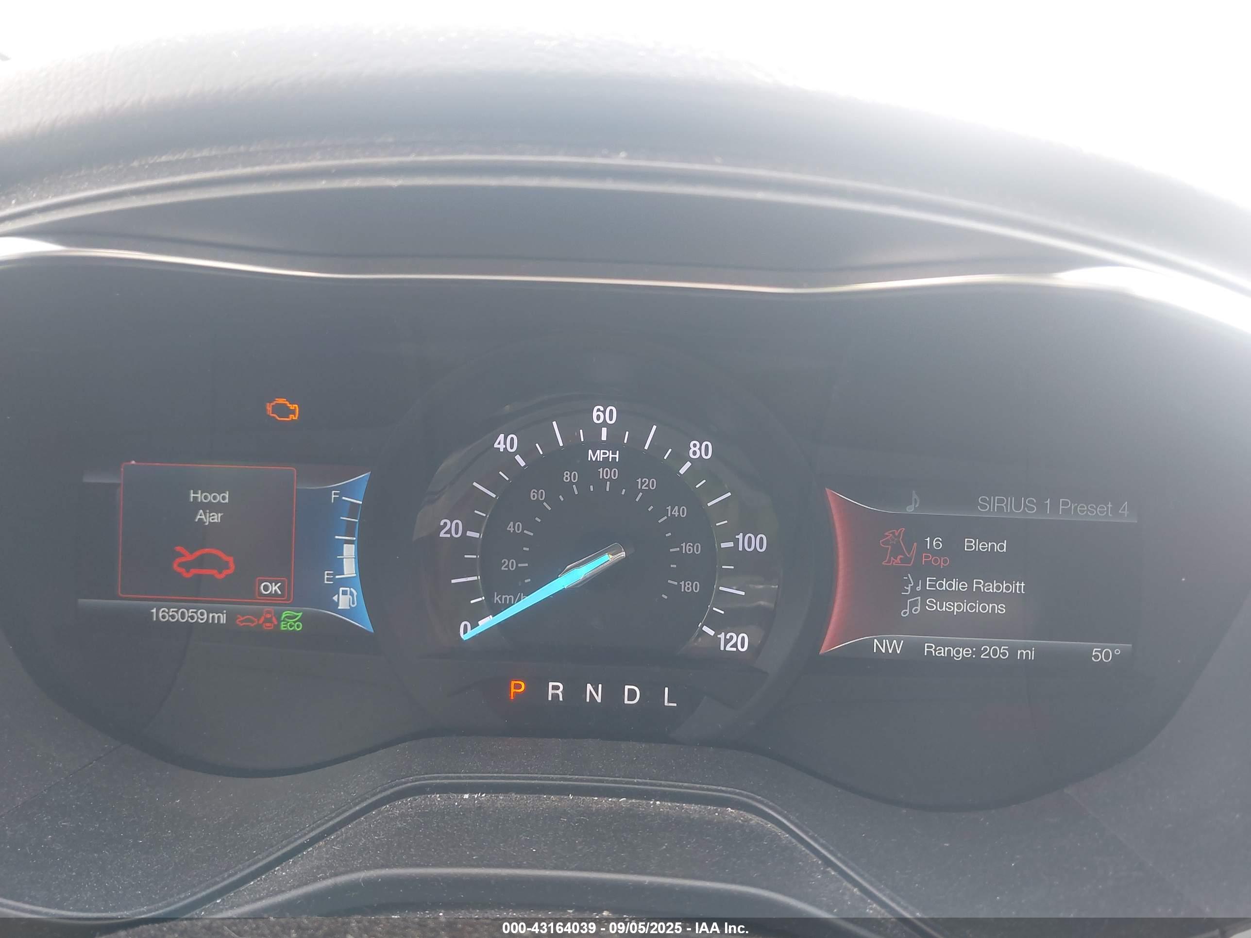 FORD FUSION image 7