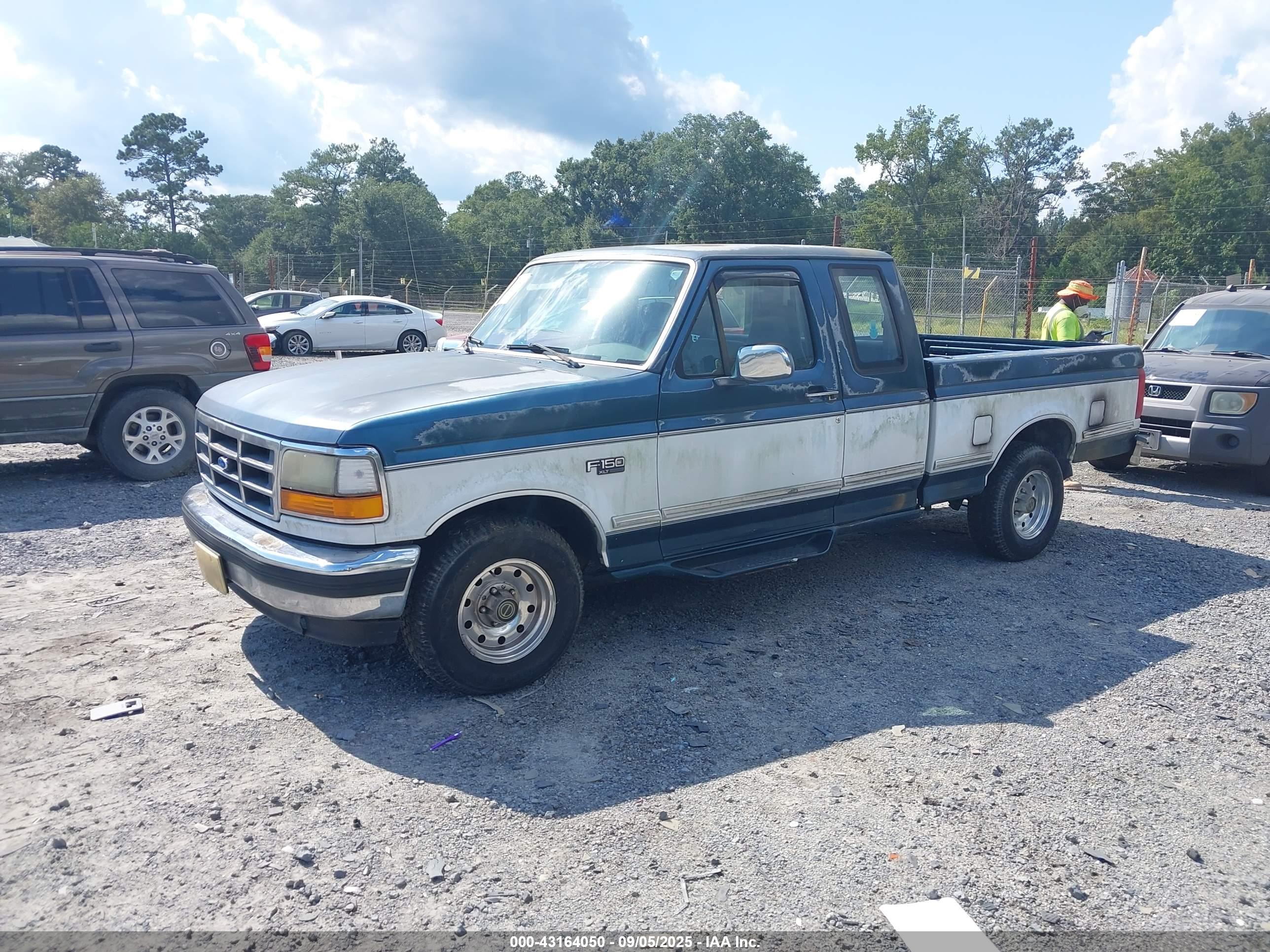 FORD F150 image 2