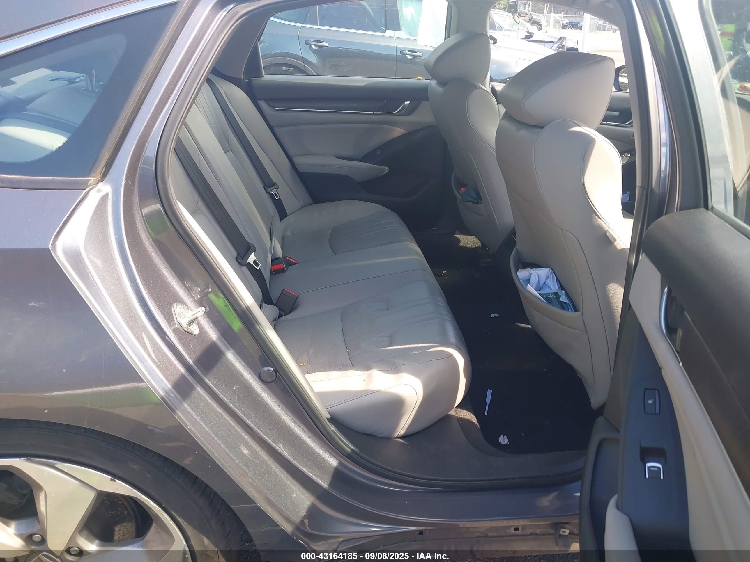 HONDA ACCORD image 8