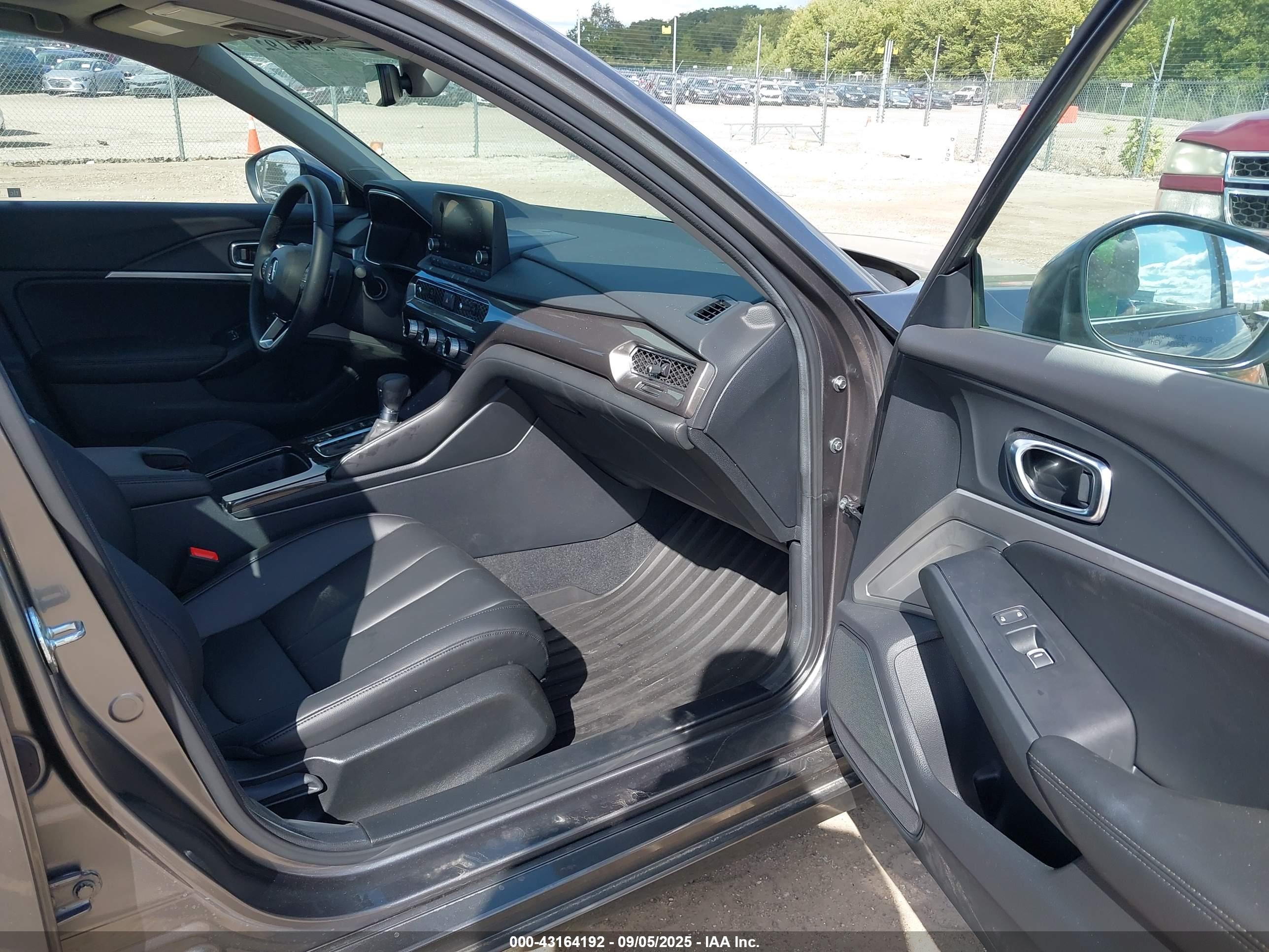 ACURA INTEGRA image 5