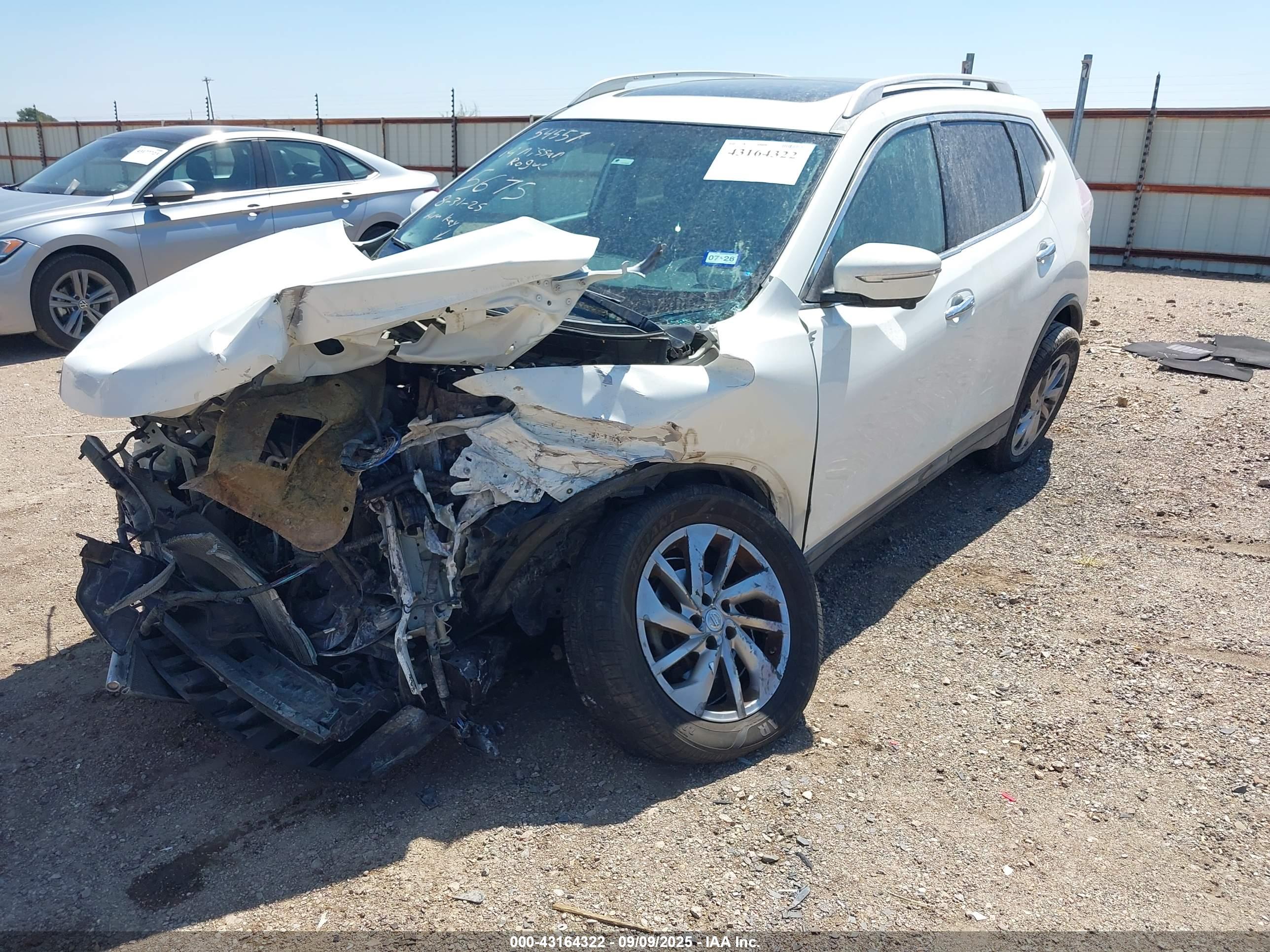 NISSAN ROGUE image 2