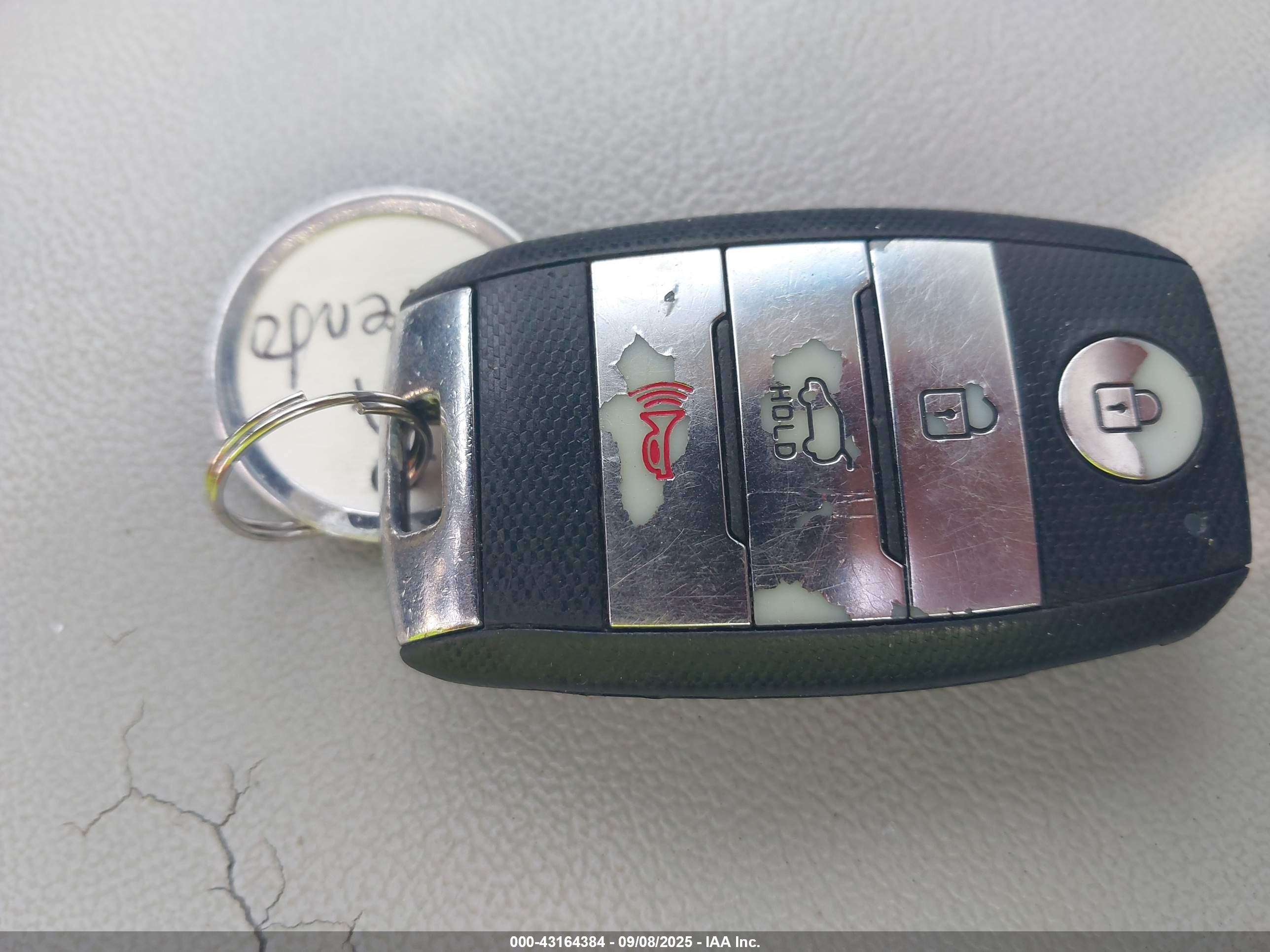 KIA SORENTO image 11
