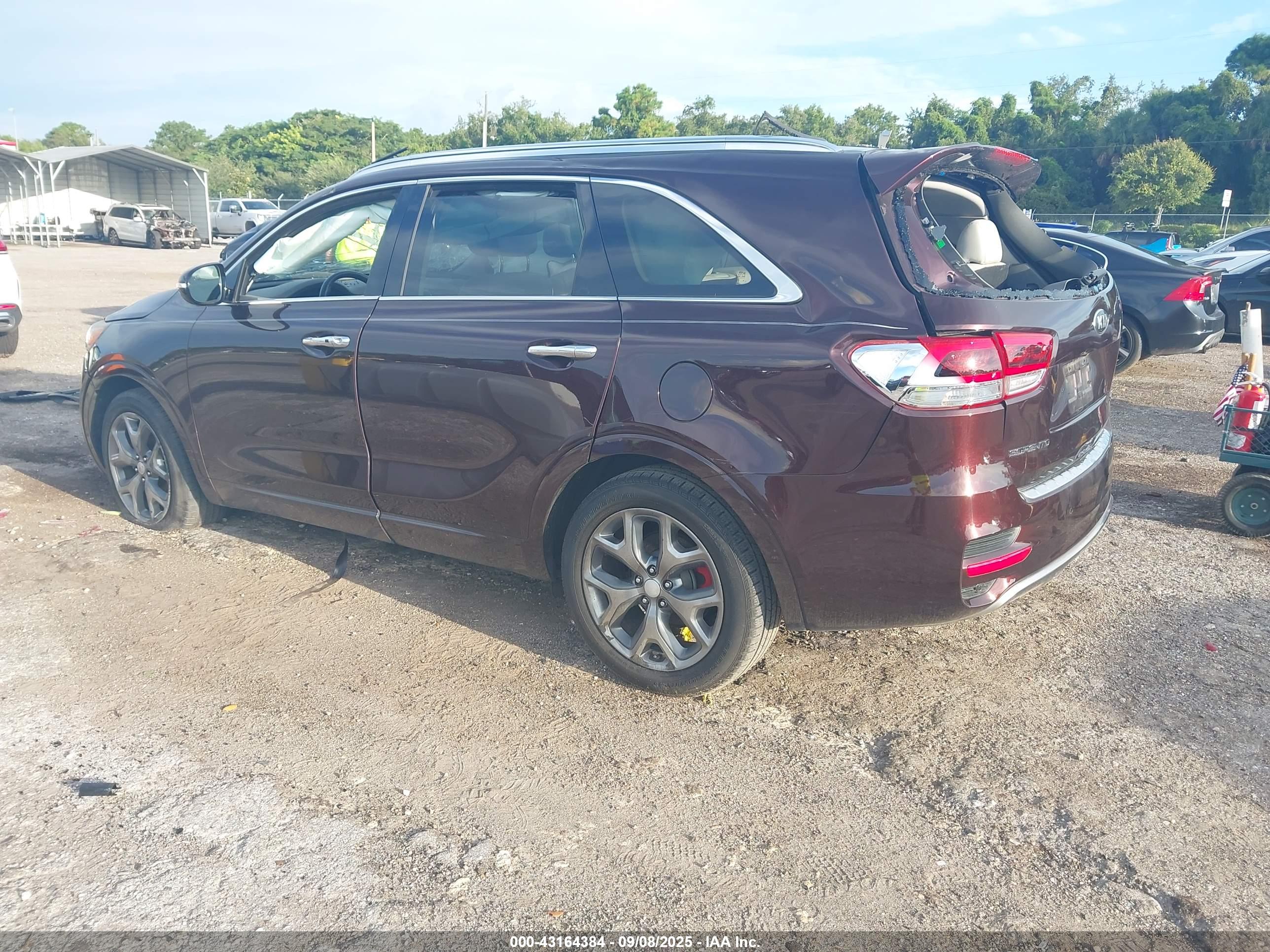 KIA SORENTO image 3