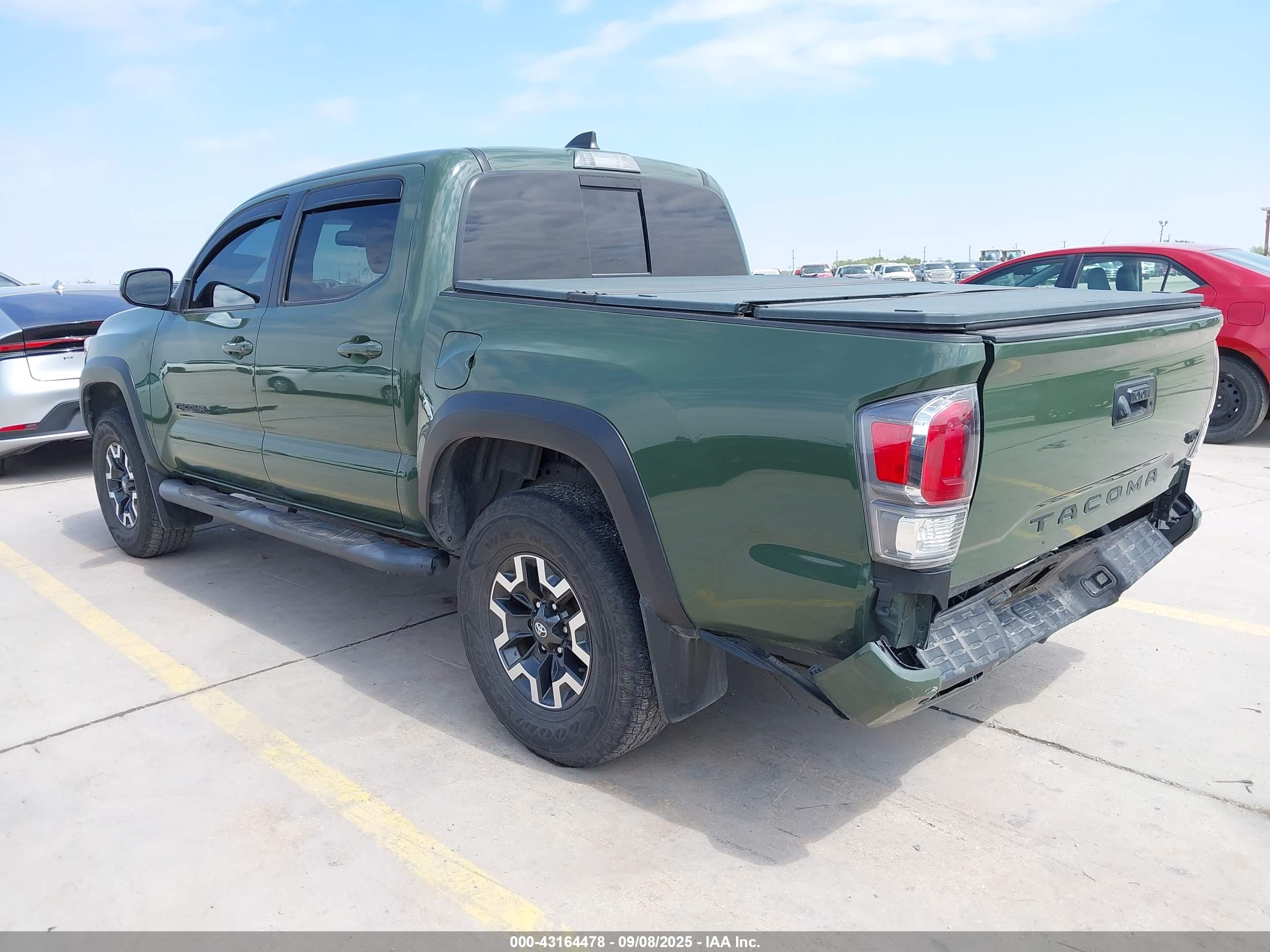 TOYOTA TACOMA image 3