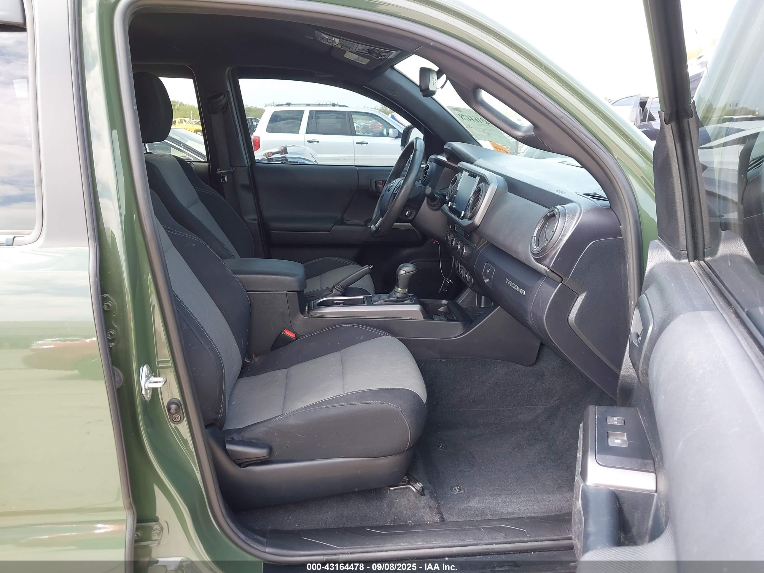 TOYOTA TACOMA image 5