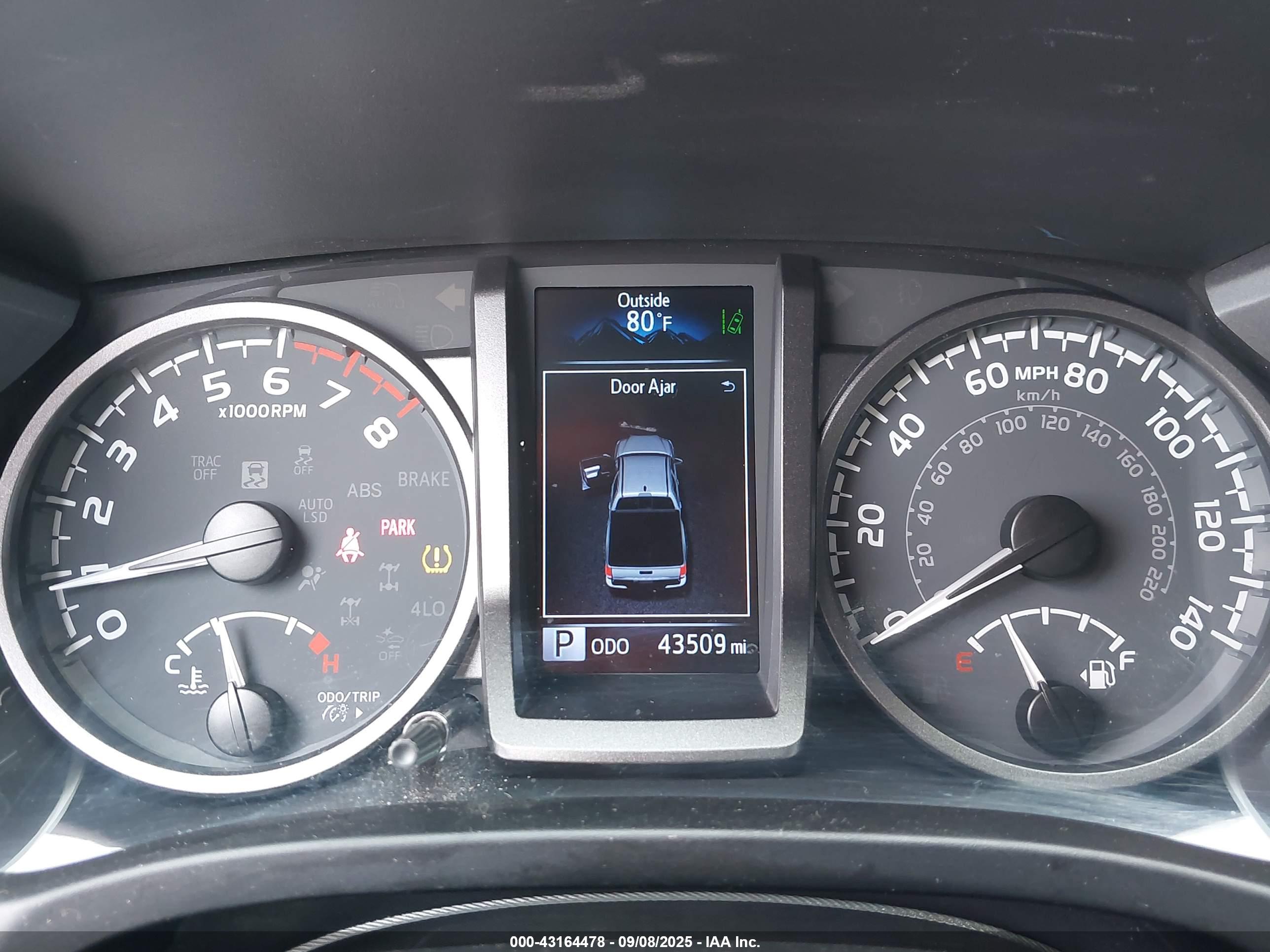 TOYOTA TACOMA image 7