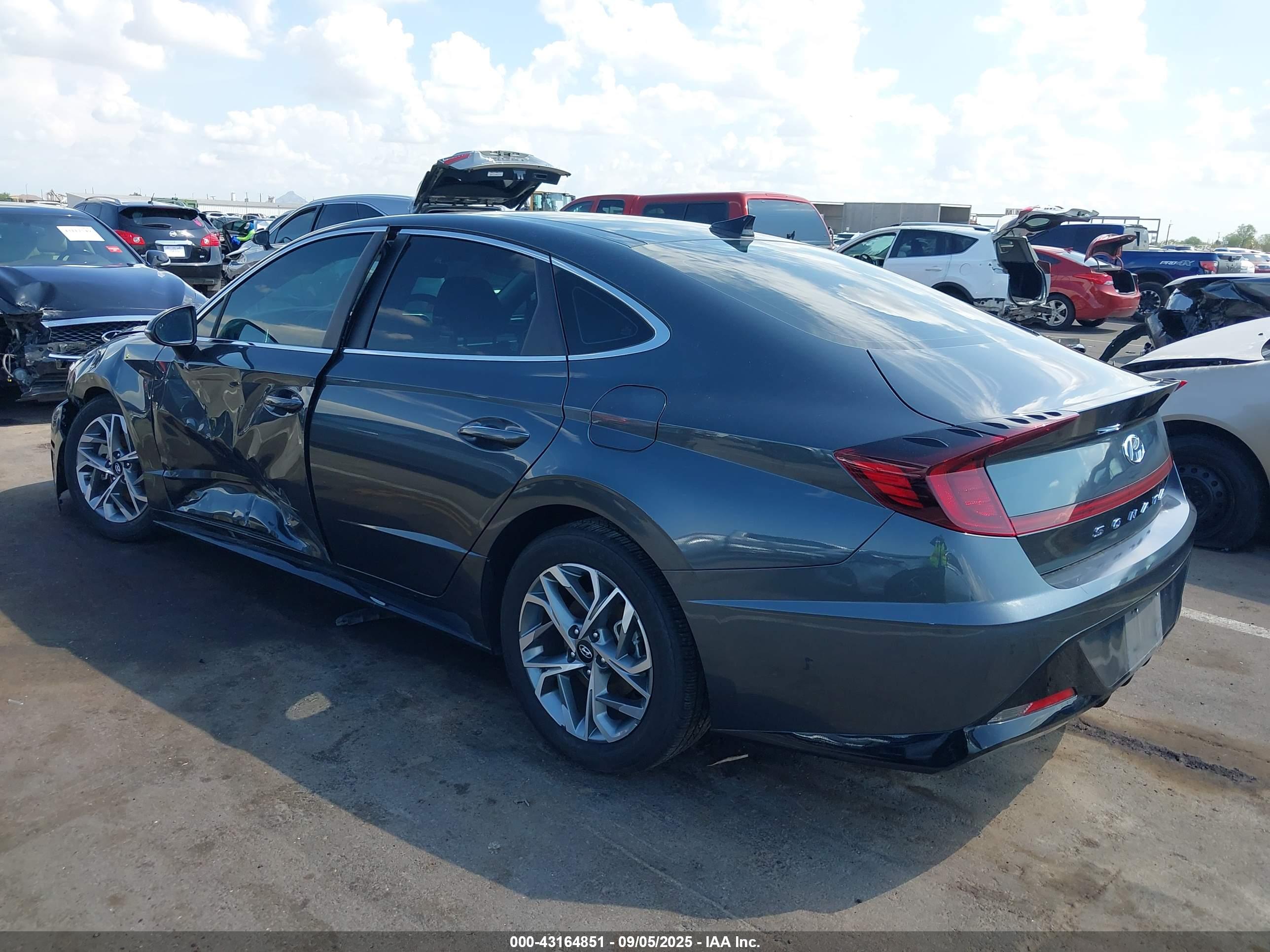HYUNDAI SONATA image 3