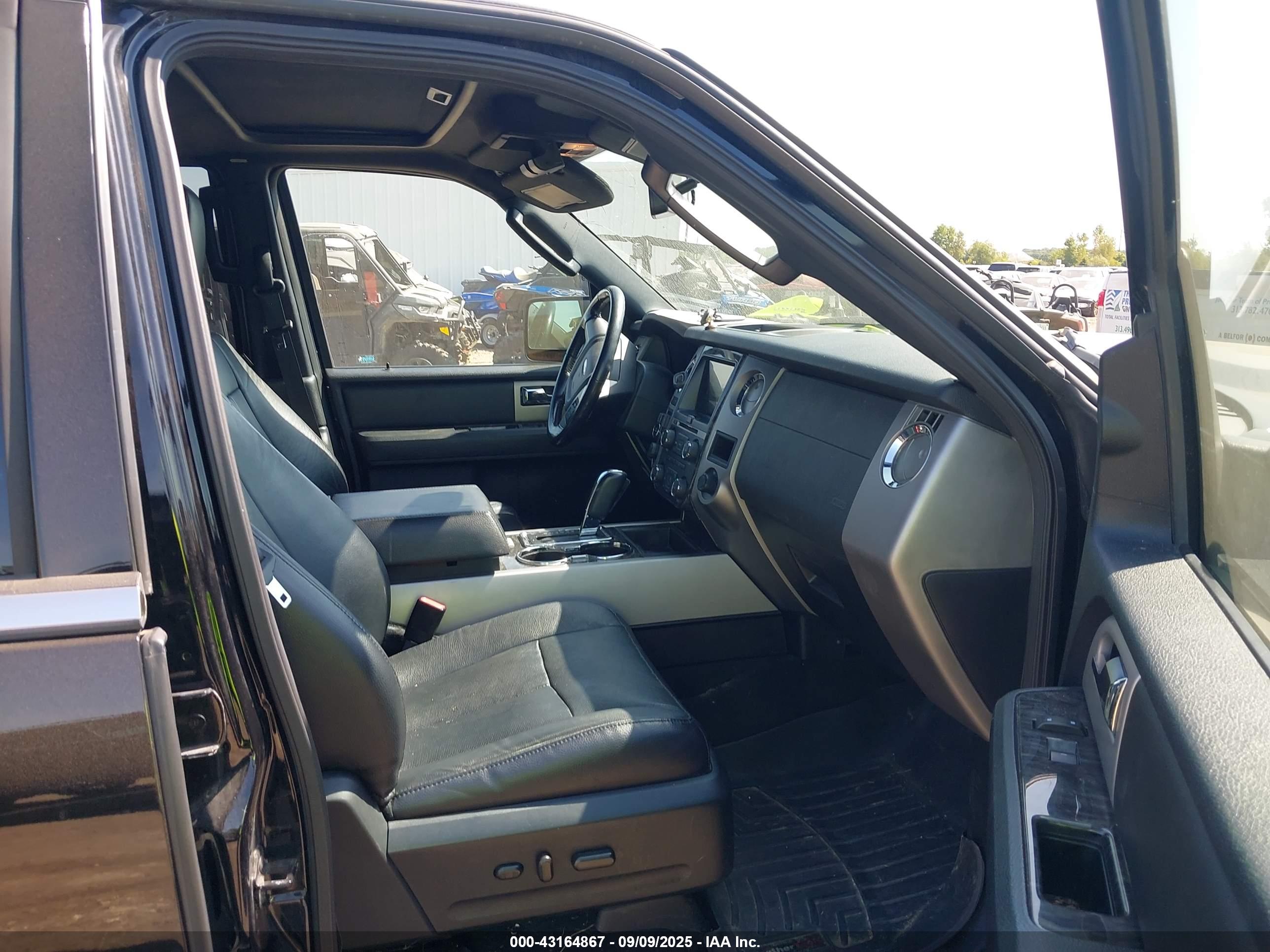 FORD EXPEDITION image 5