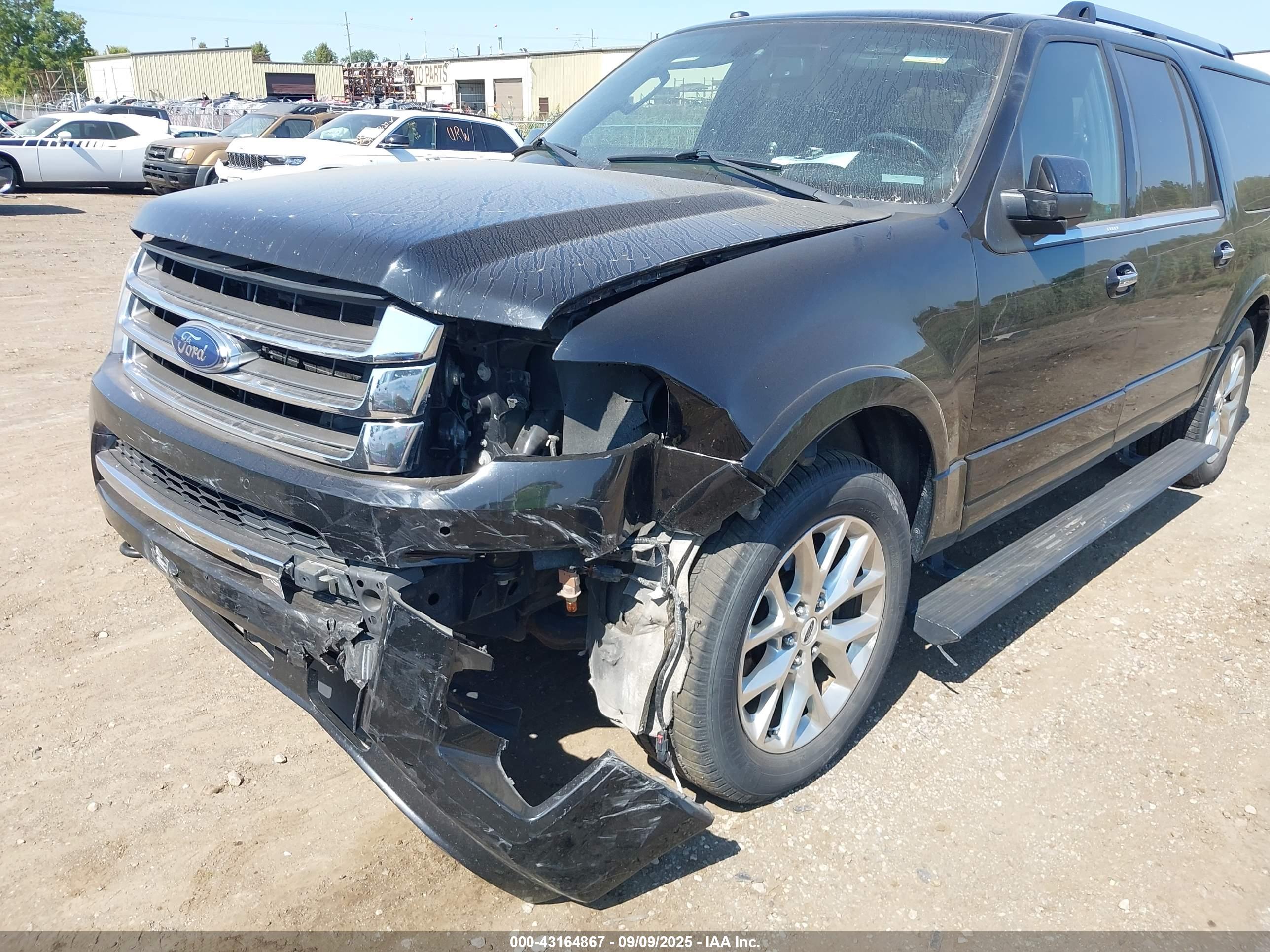 FORD EXPEDITION image 6