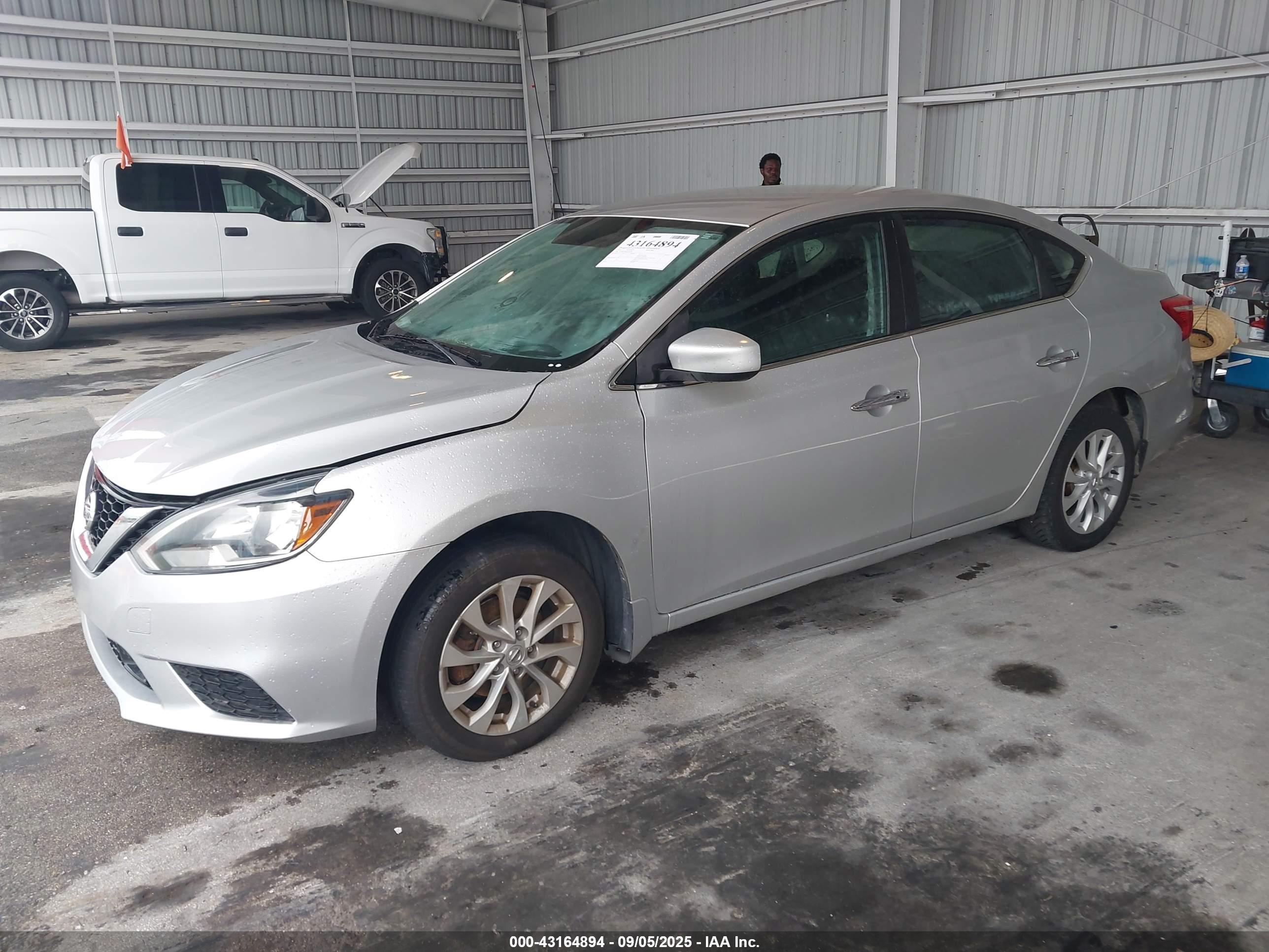 NISSAN SENTRA image 2