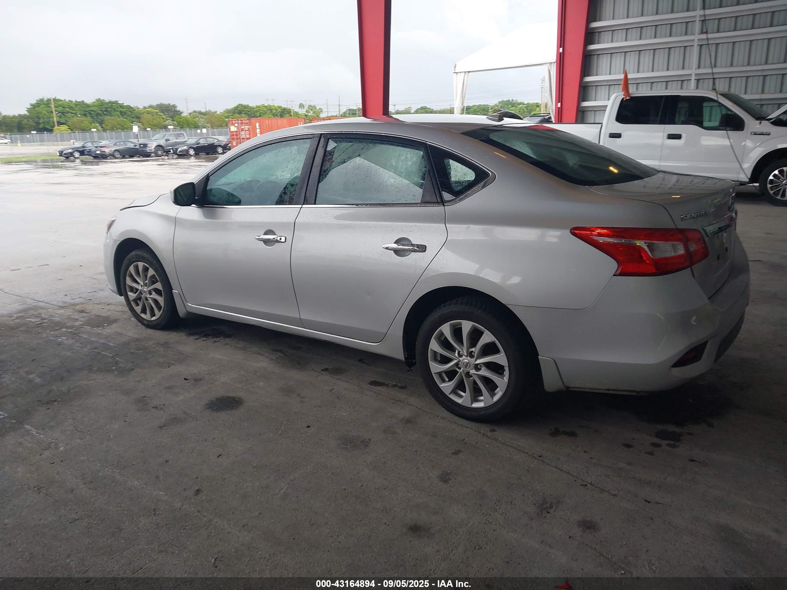 NISSAN SENTRA image 3
