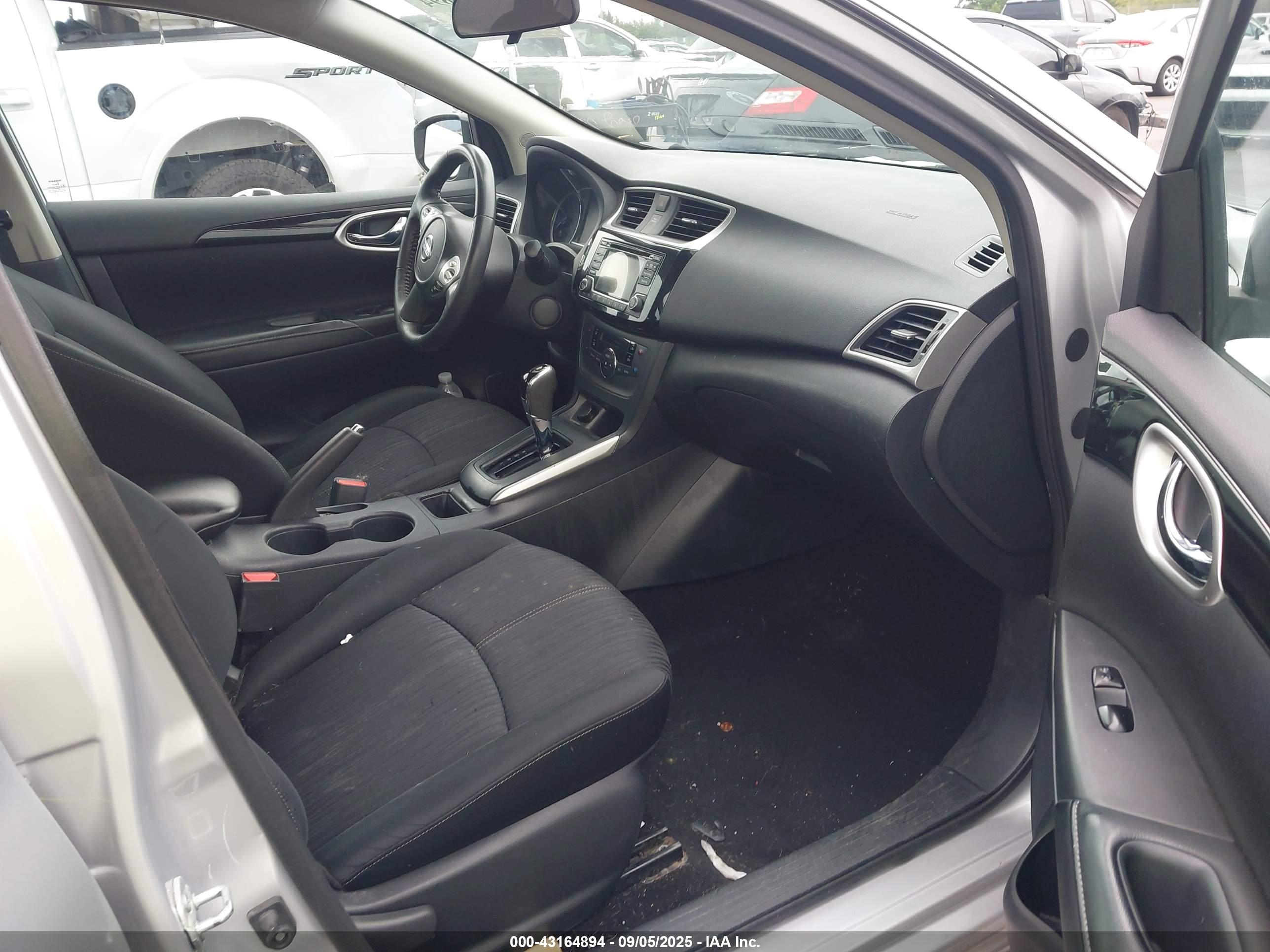 NISSAN SENTRA image 5