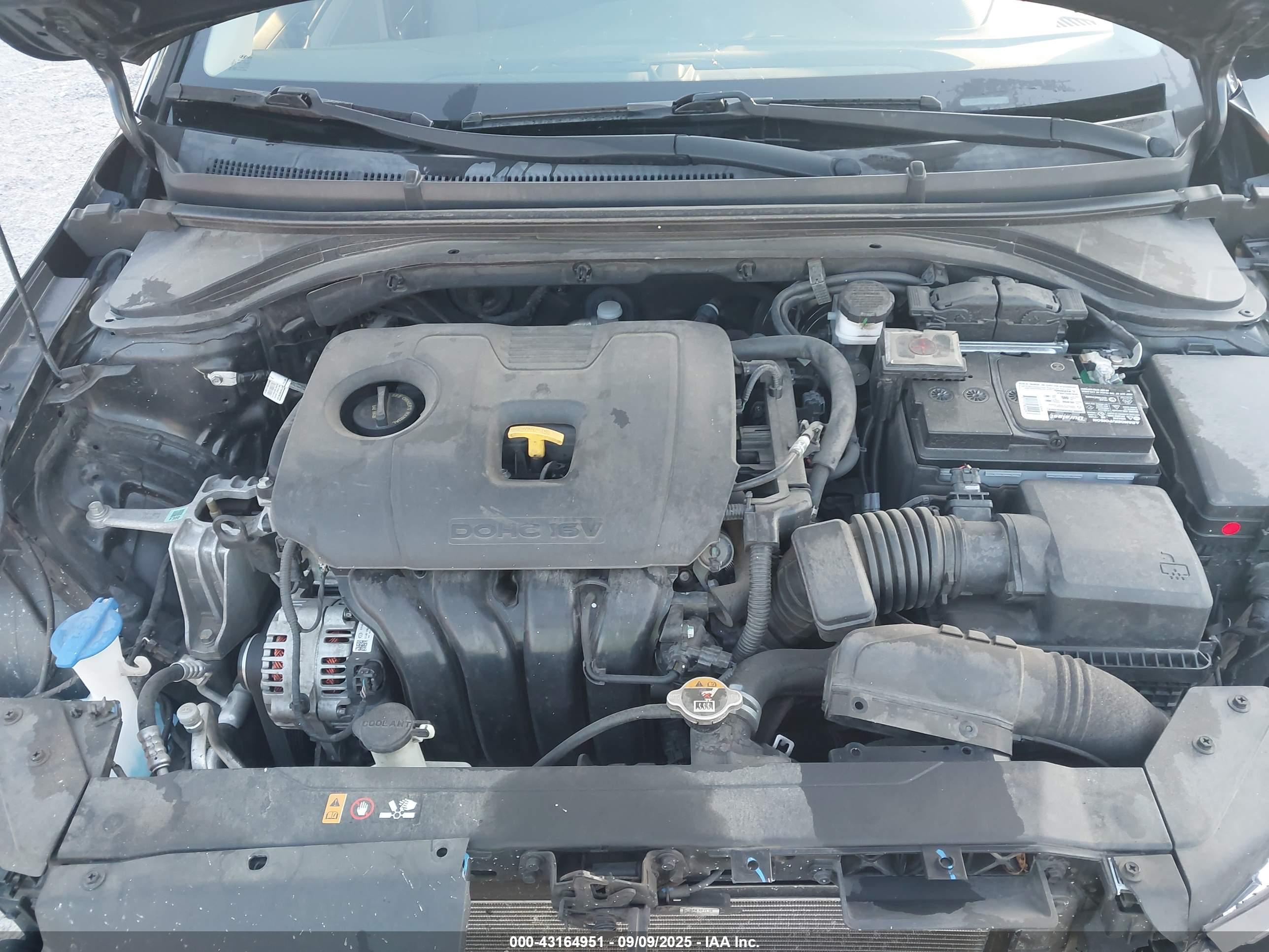 HYUNDAI ELANTRA image 10
