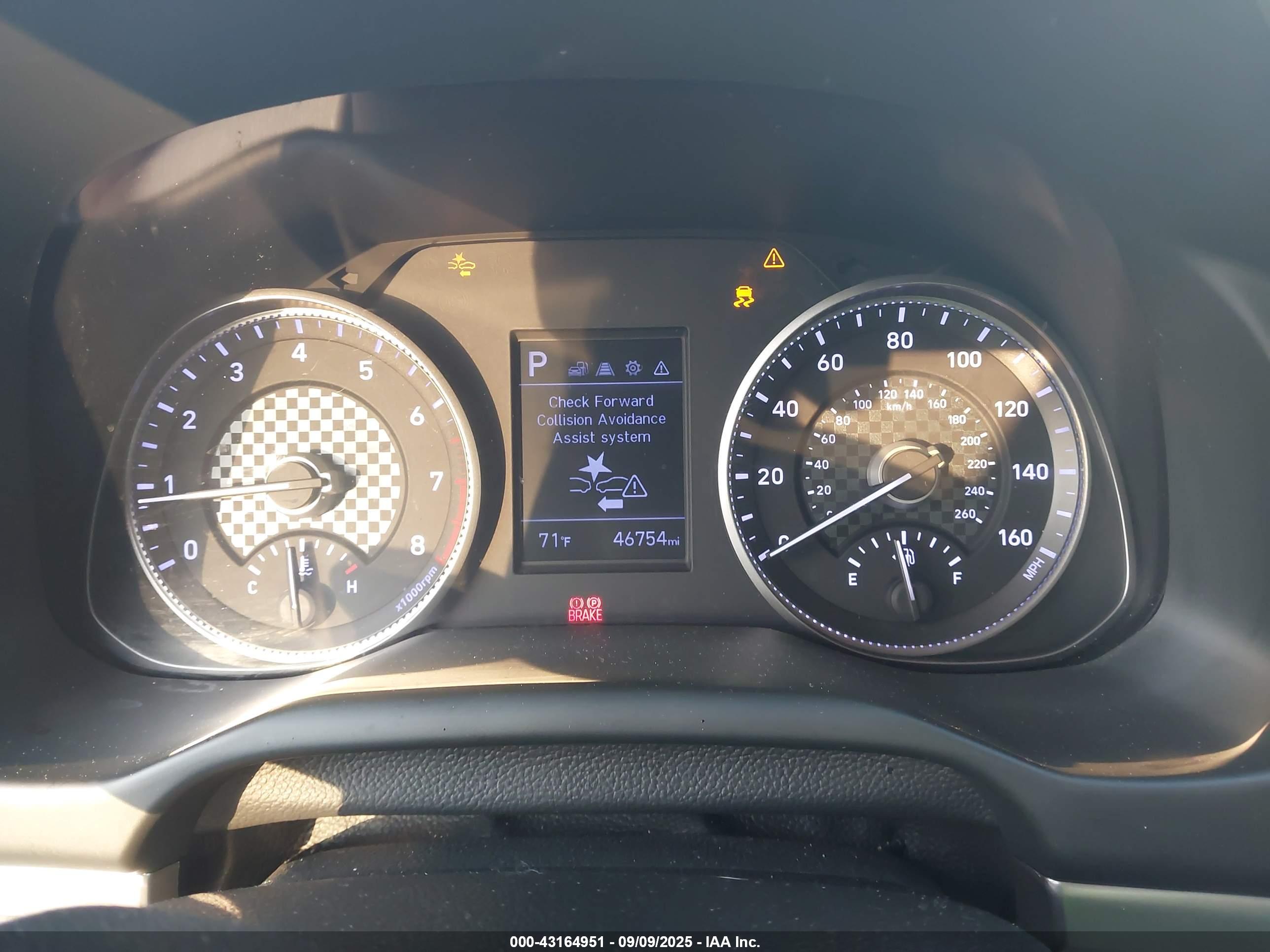 HYUNDAI ELANTRA image 7