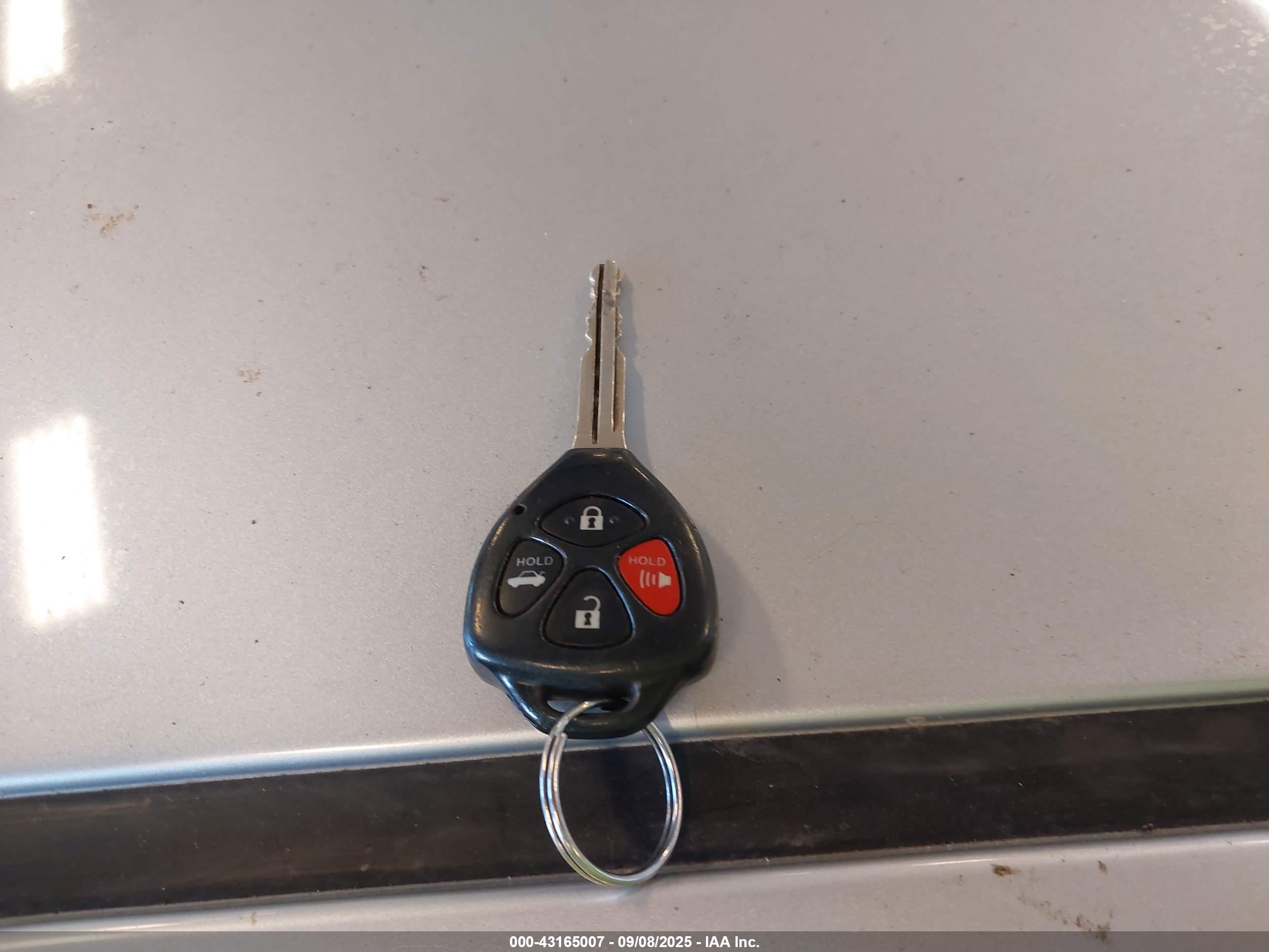 TOYOTA CAMRY image 11