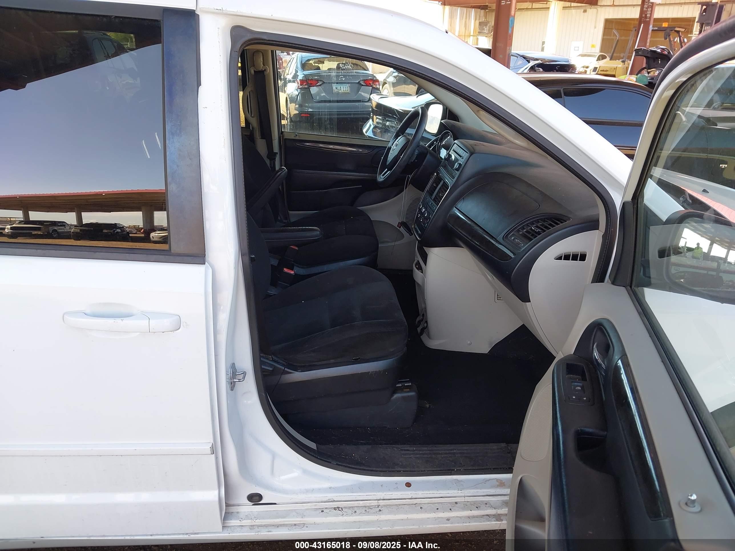 DODGE GRAND image 5