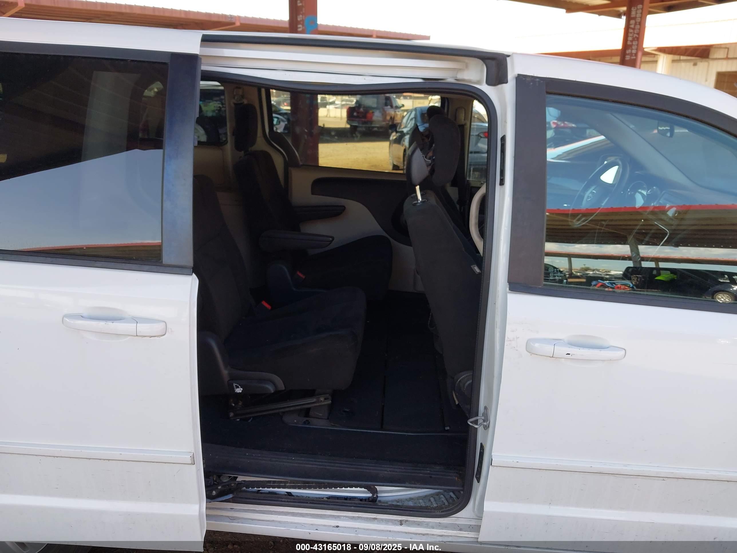 DODGE GRAND image 8