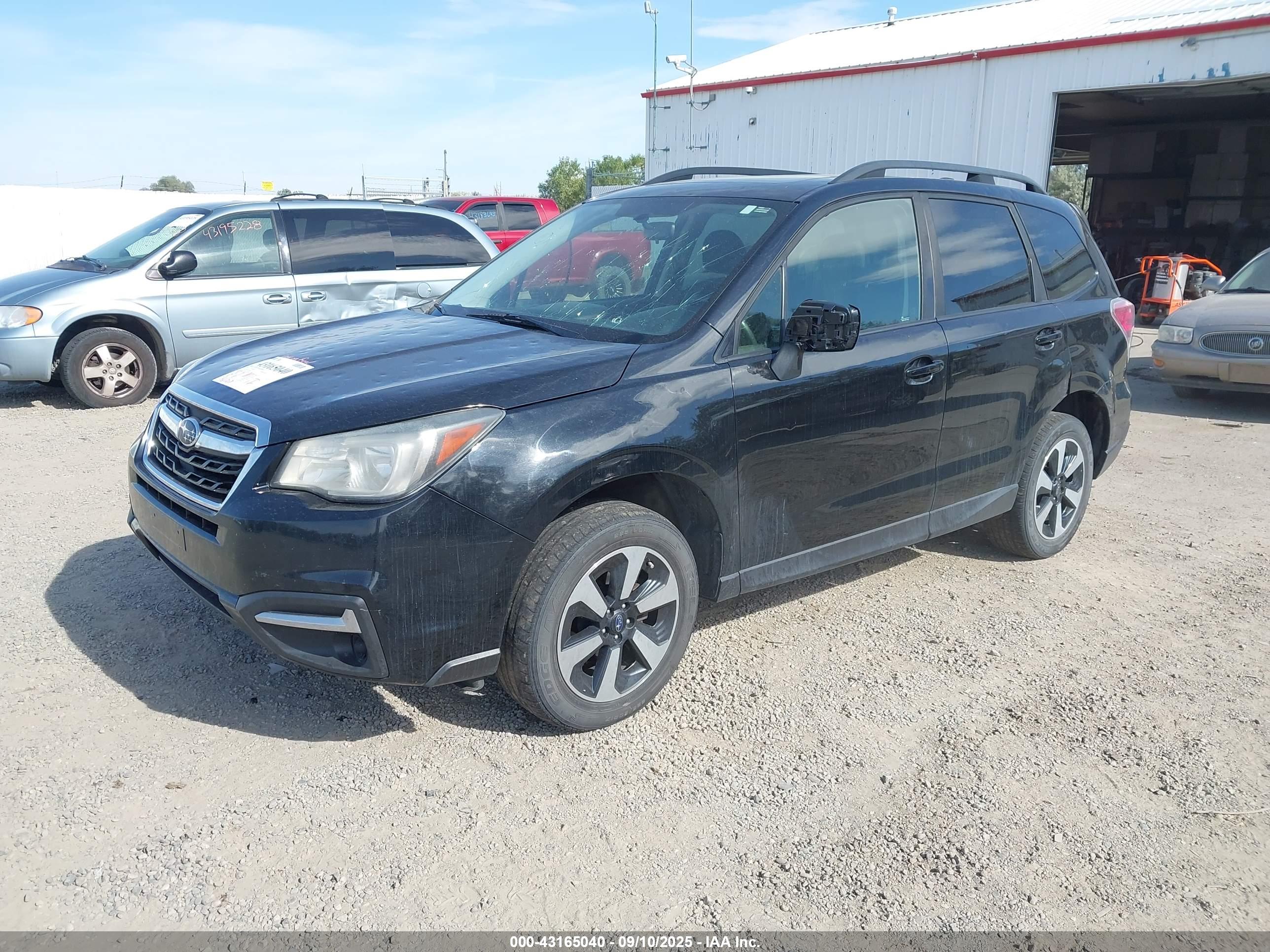 SUBARU FORESTER image 2
