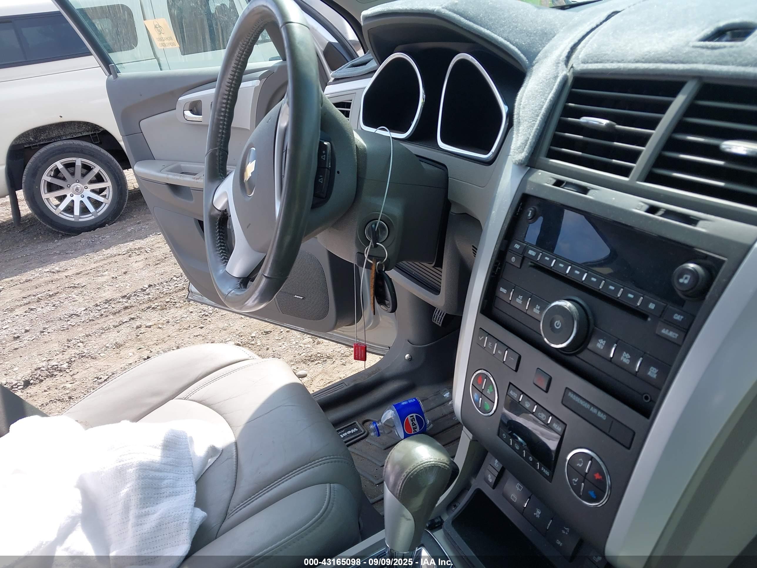 CHEVROLET TRAVERSE image 11