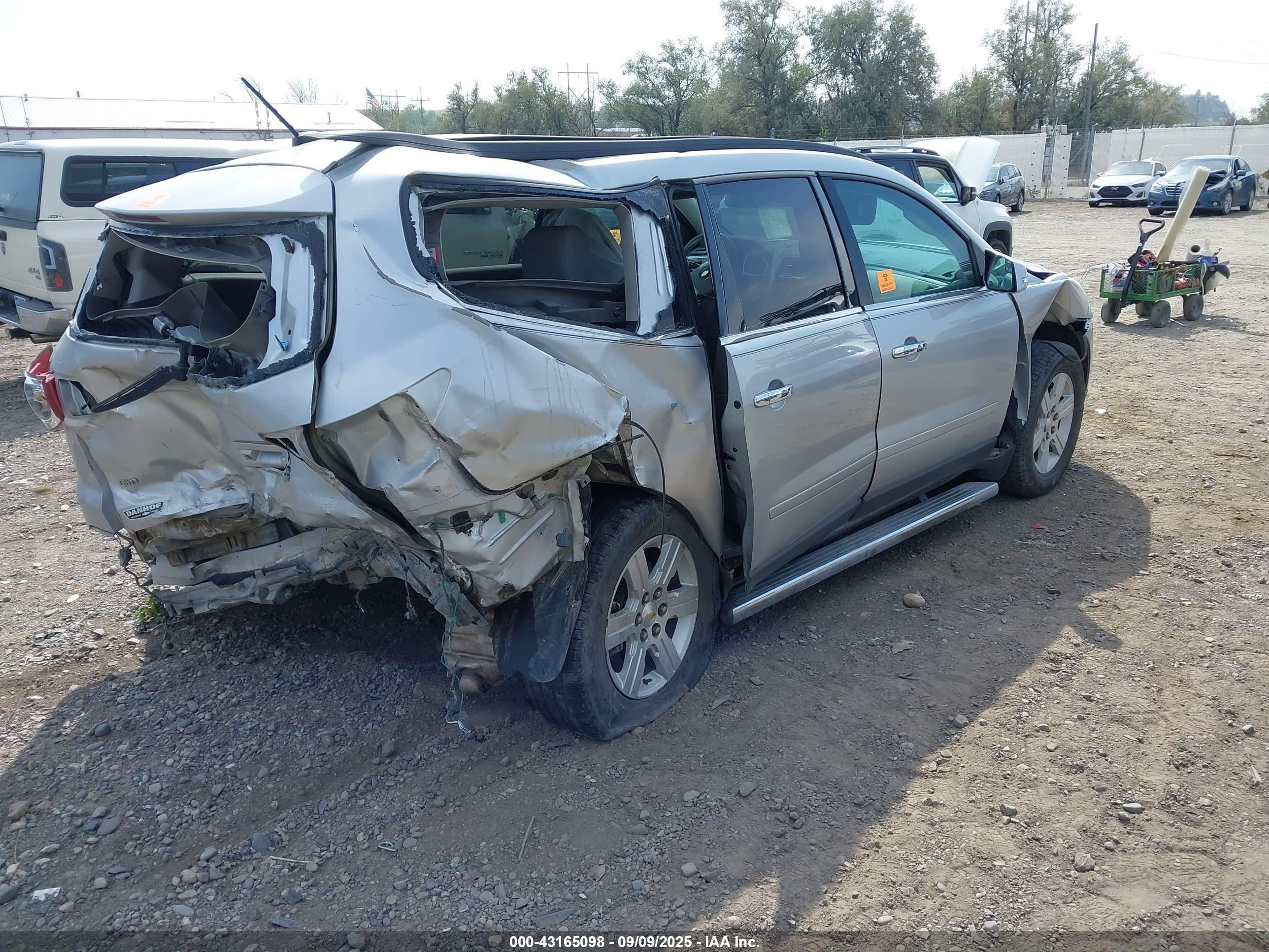 CHEVROLET TRAVERSE image 4