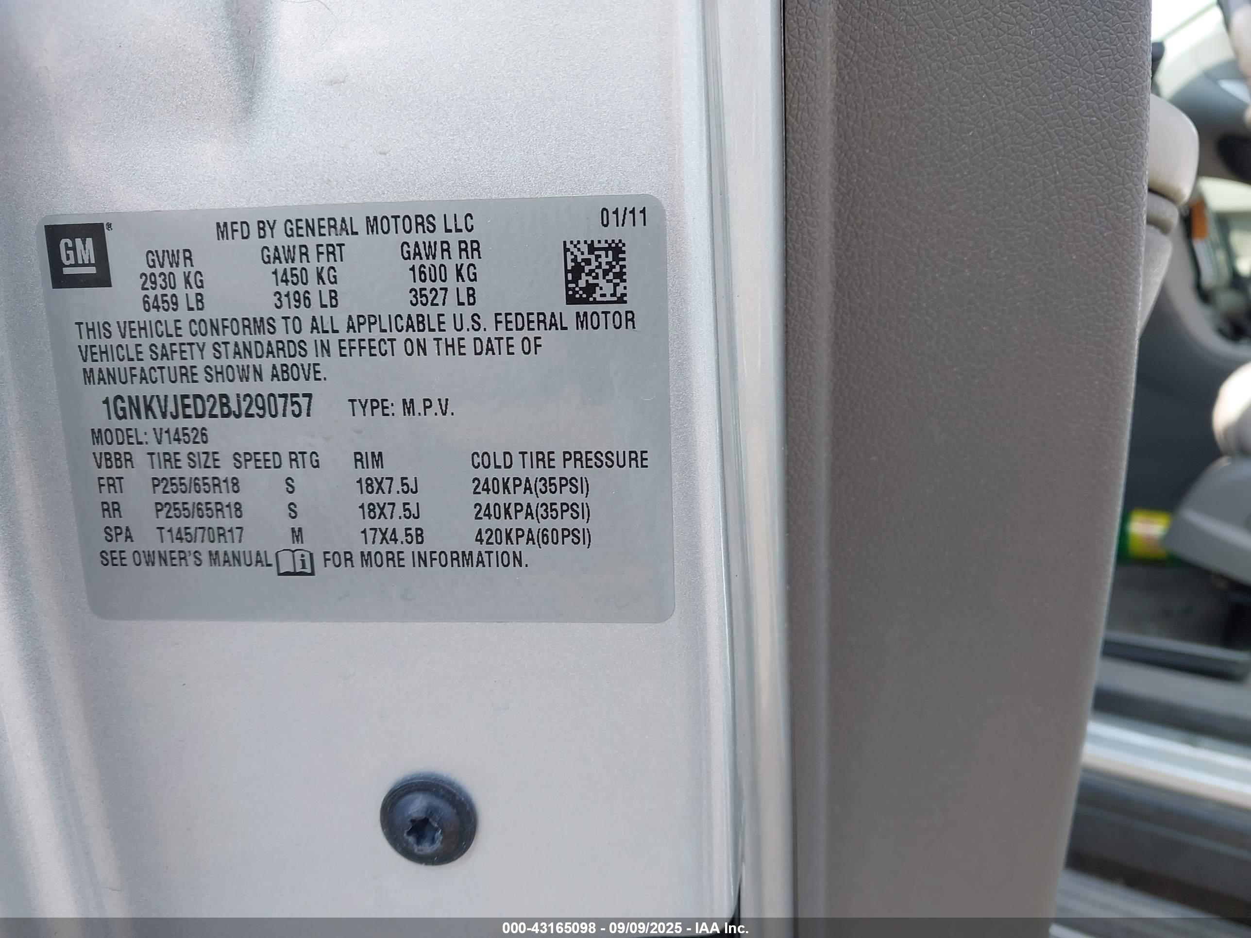 CHEVROLET TRAVERSE image 9