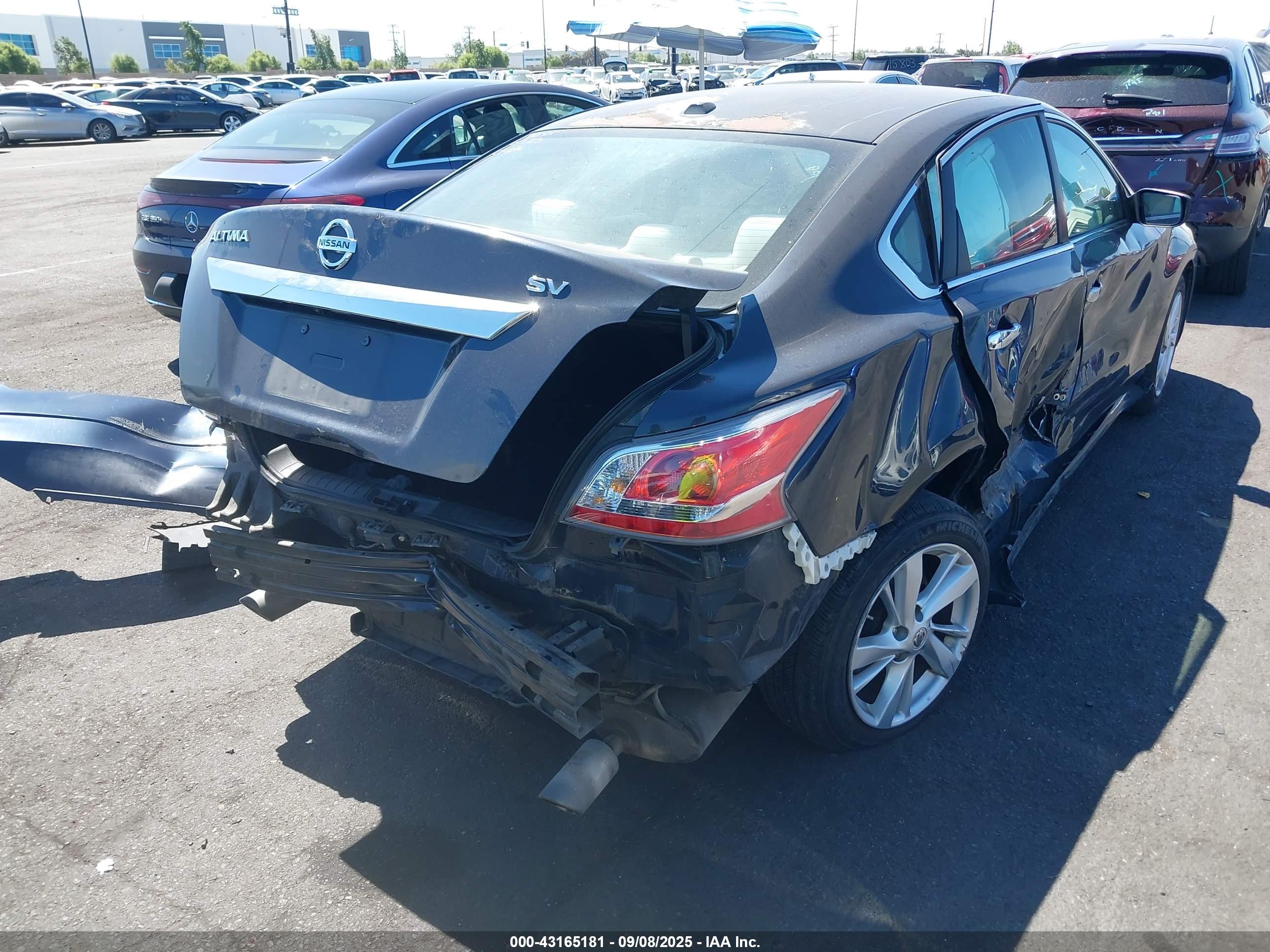 NISSAN ALTIMA image 4