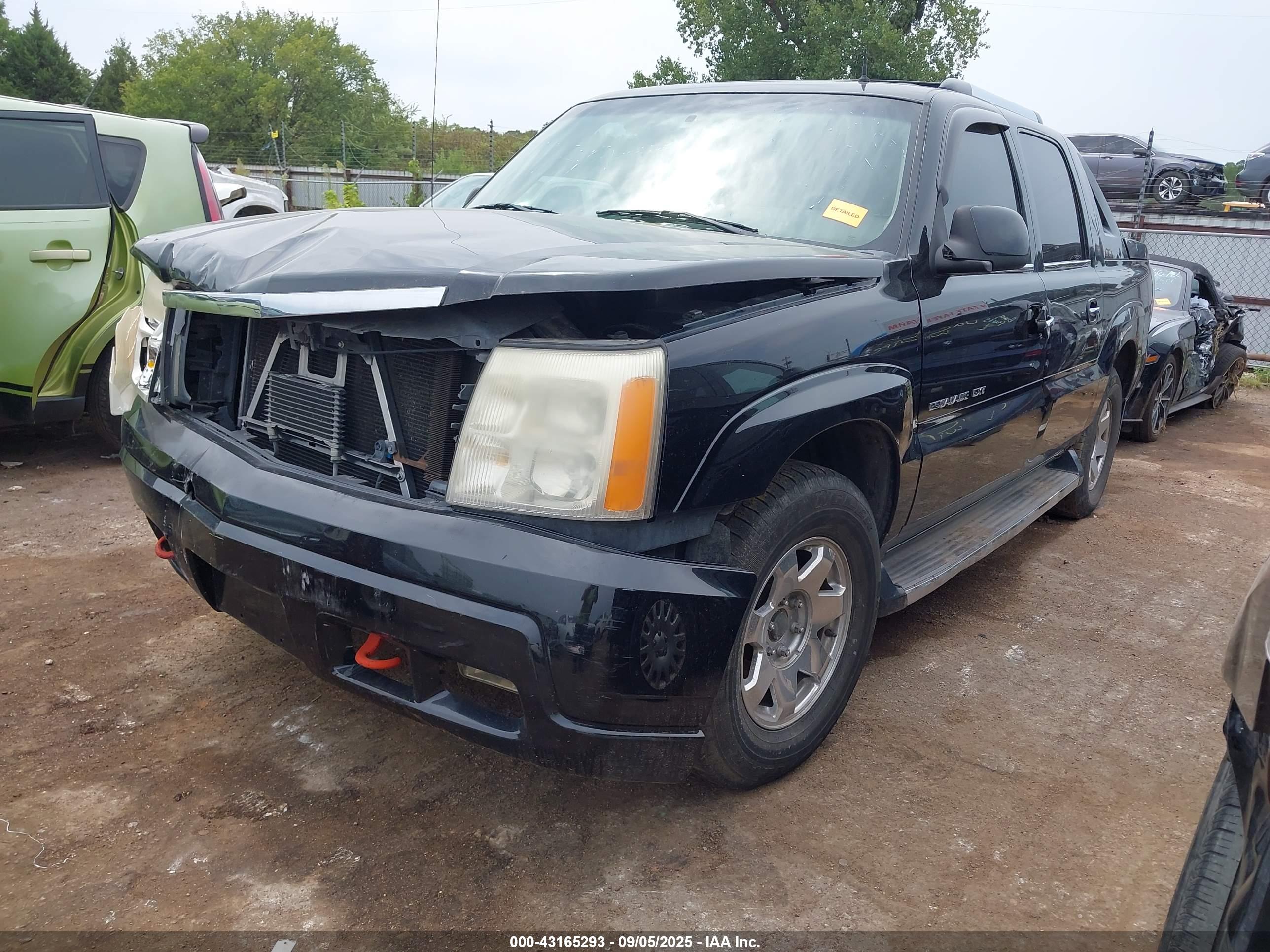 CADILLAC ESCALADE image 2