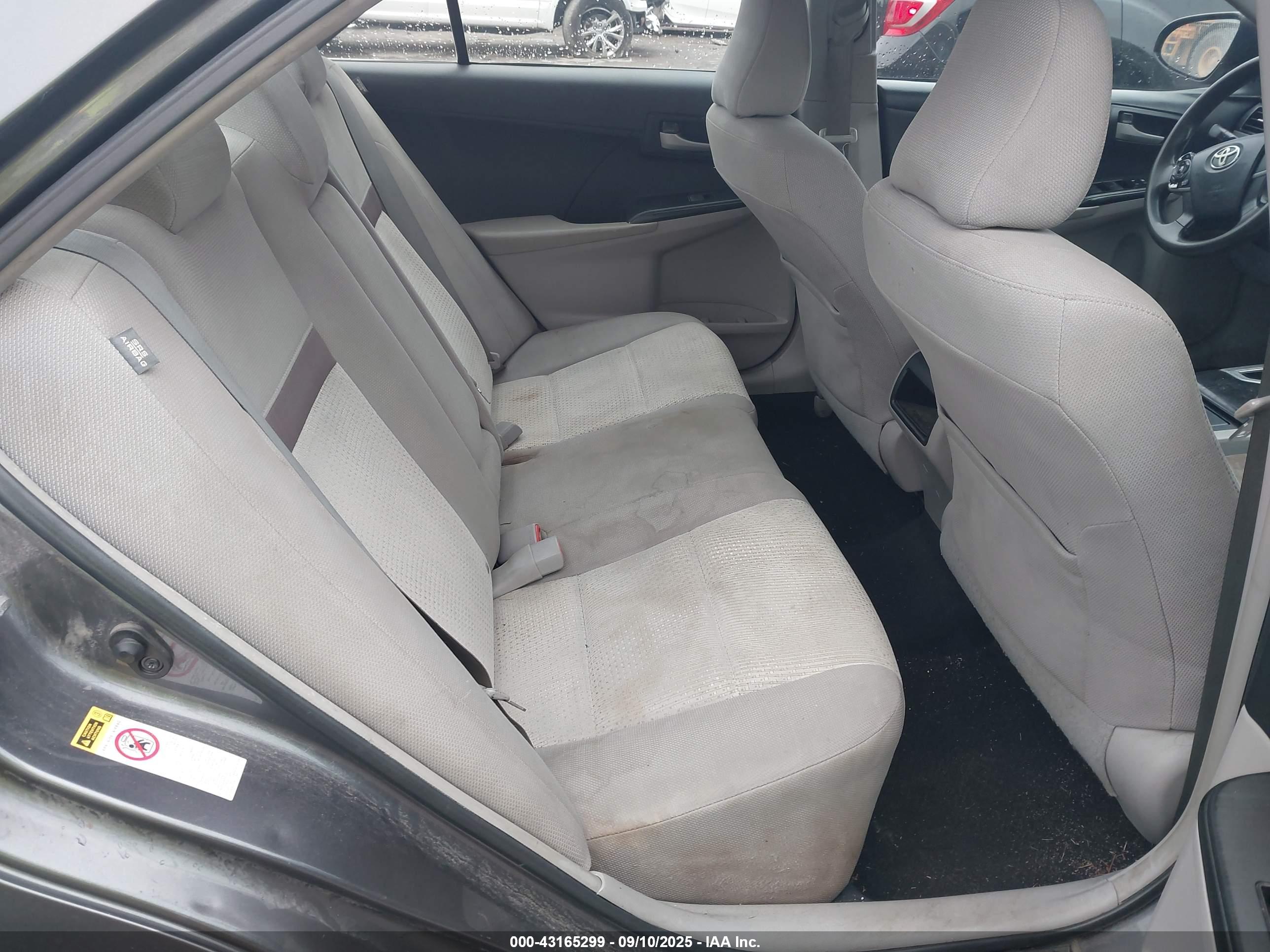 TOYOTA CAMRY image 8