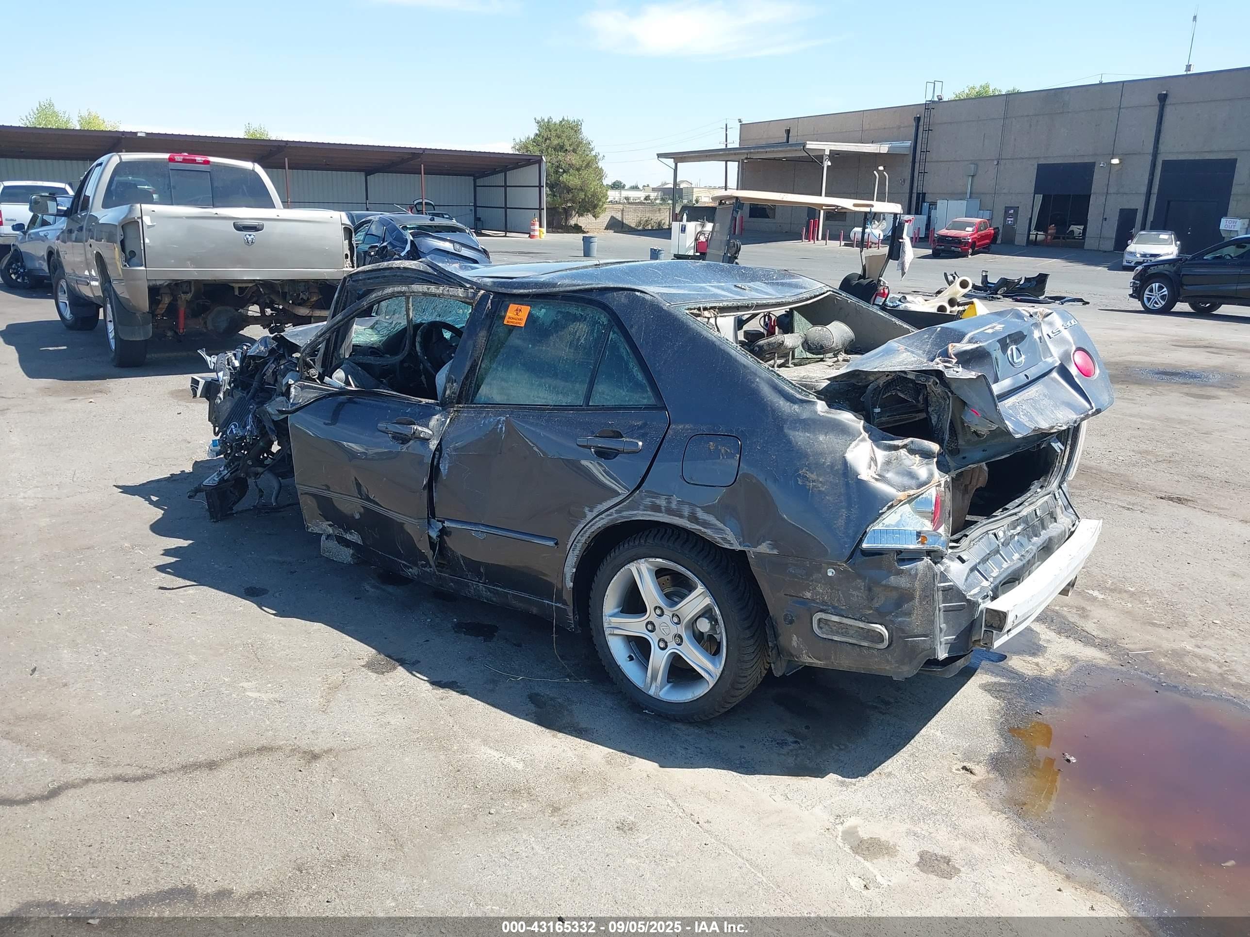 LEXUS IS image 3