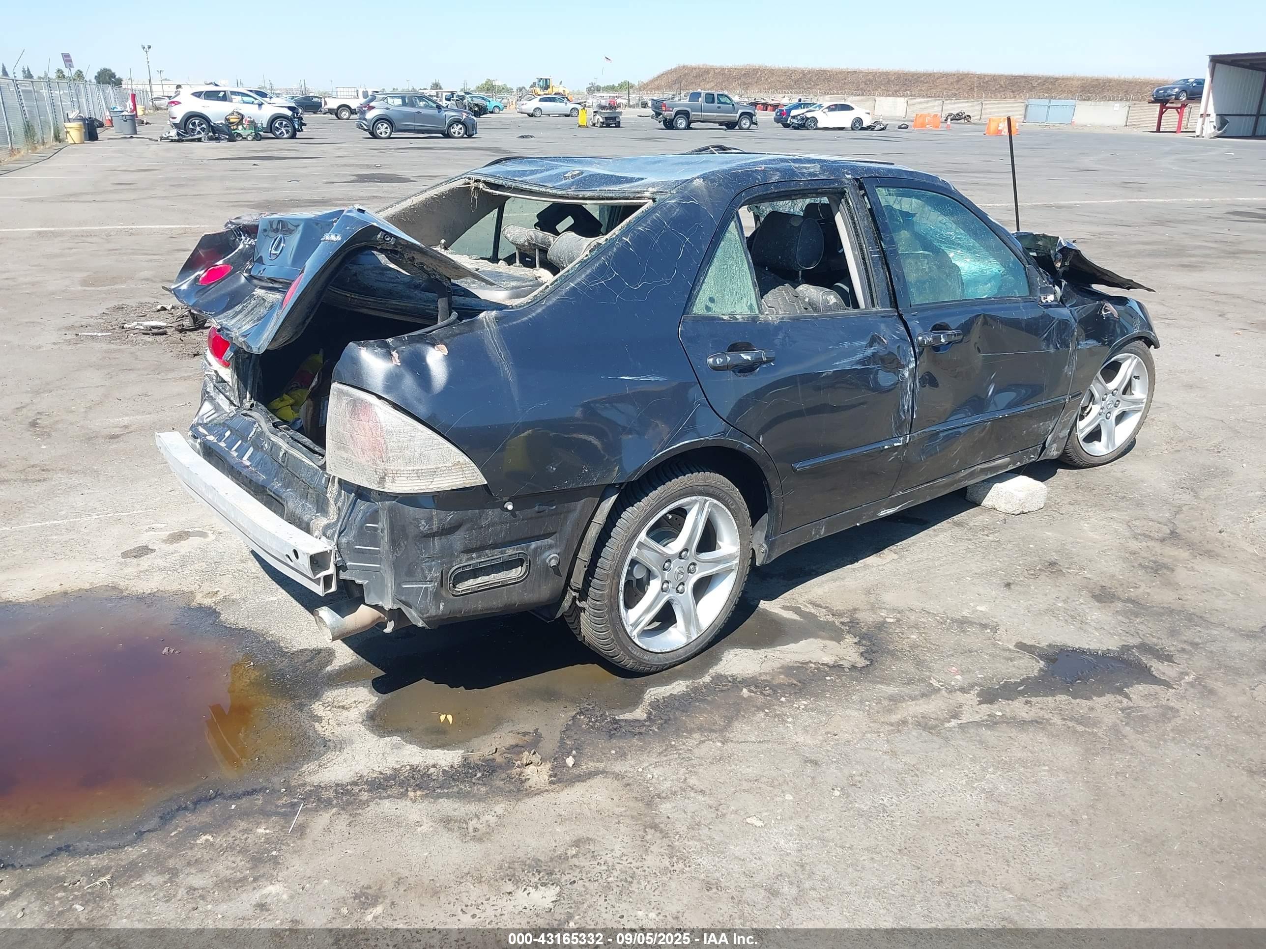 LEXUS IS image 4