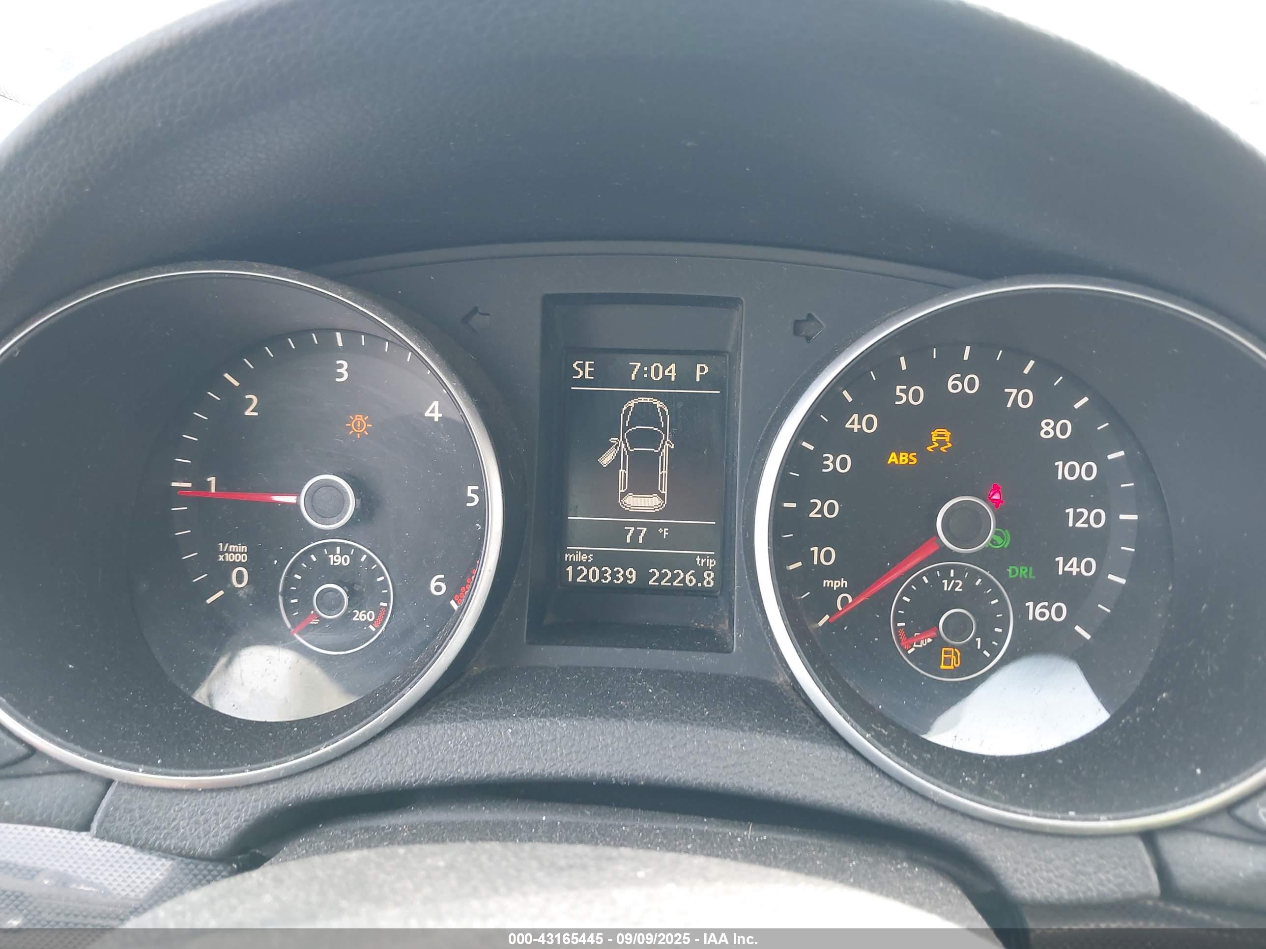 VOLKSWAGEN JETTA image 7