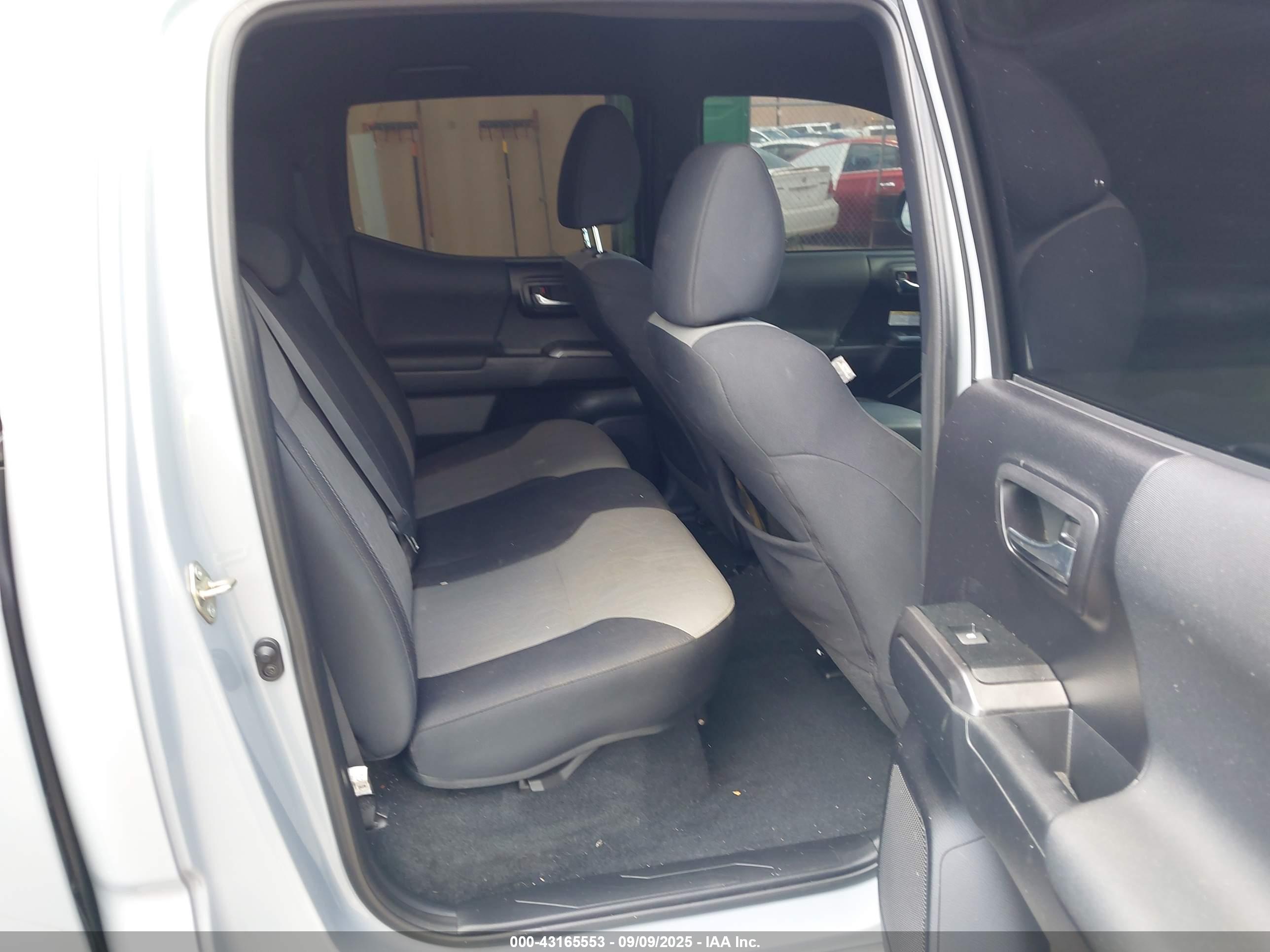 TOYOTA TACOMA image 8