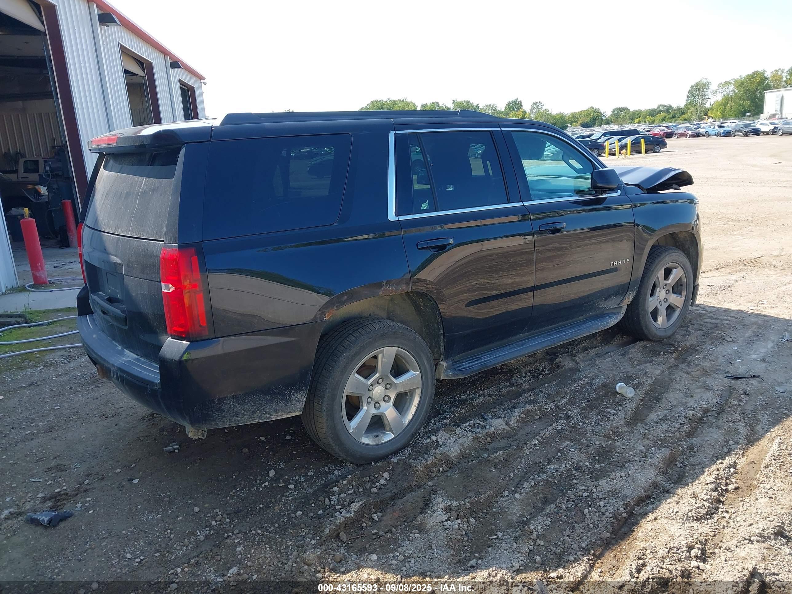 CHEVROLET TAHOE image 4