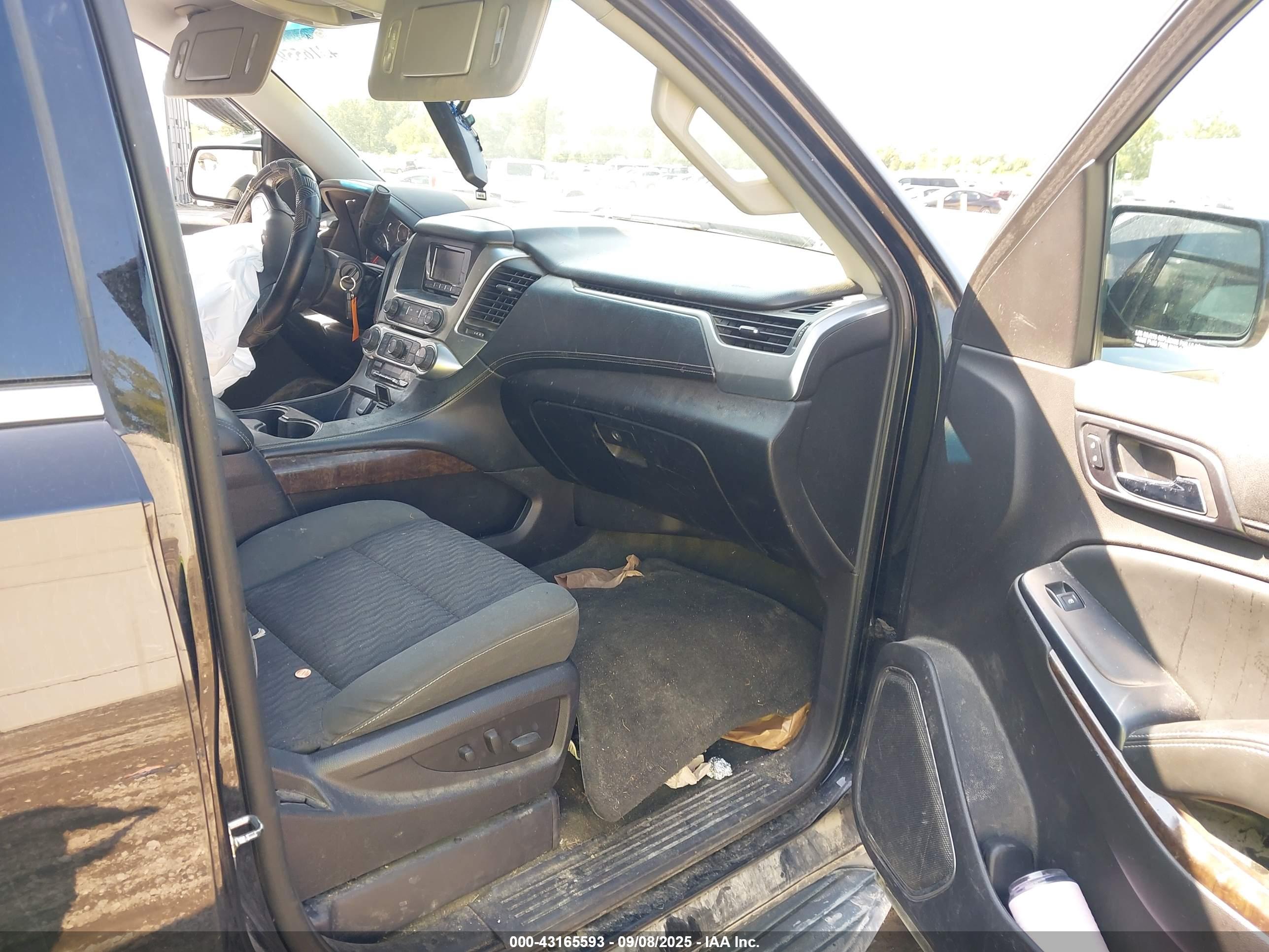CHEVROLET TAHOE image 5